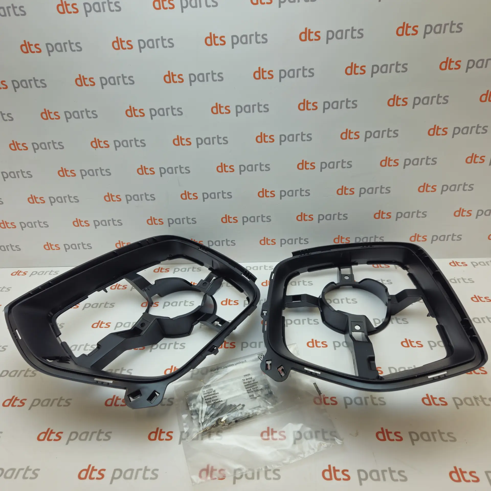 OEM BMW 51117210936 – Front bumper repair kit