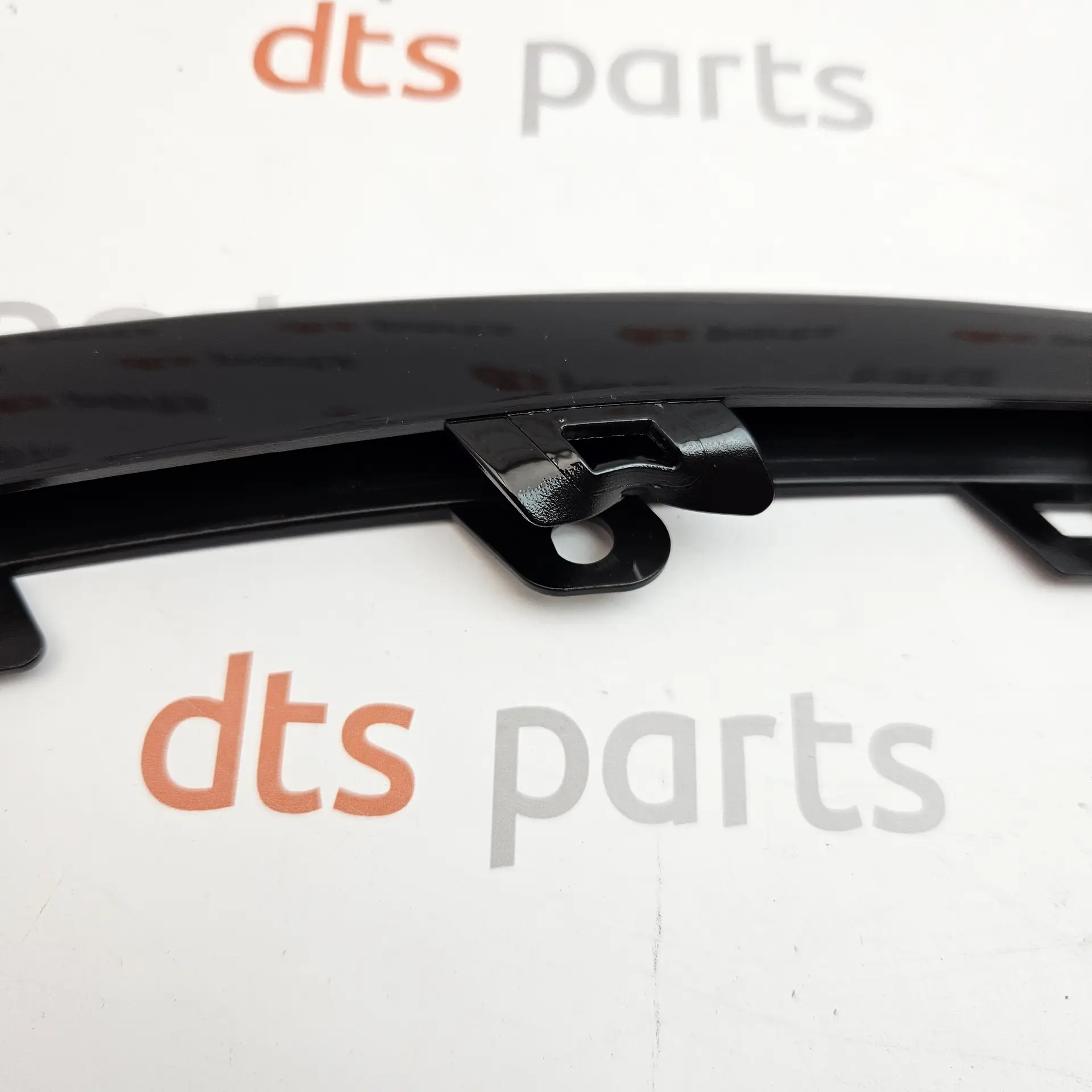 OEM BMW 51117303762 – Front bumper right side edge trim molding strip