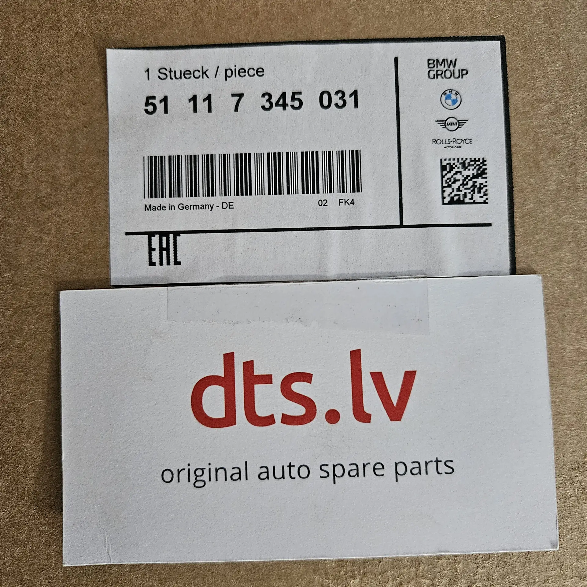 OEM BMW 51117345031 – Front bumper grille mesh