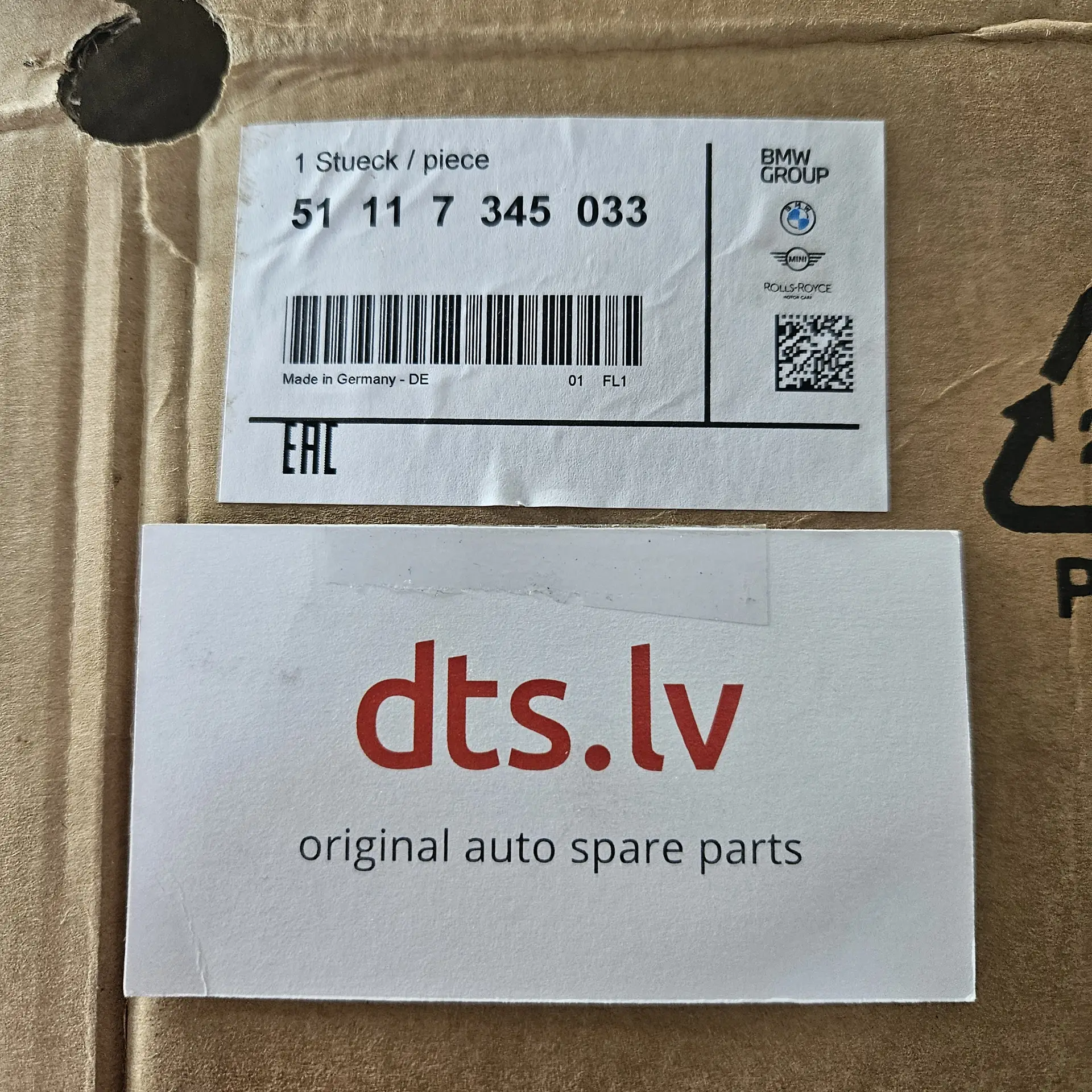 OEM BMW 51117345033 – Front bumper grille mesh