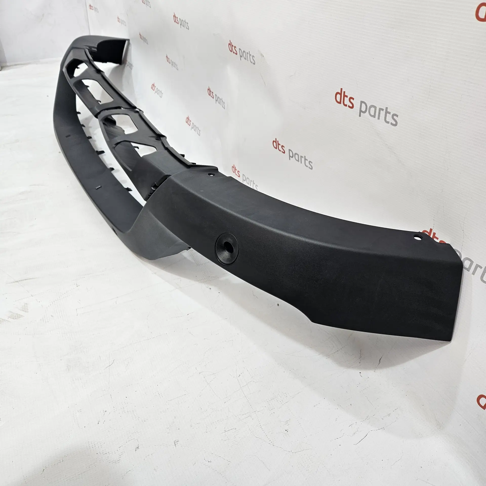 OEM BMW 51117345033 – Front bumper grille mesh