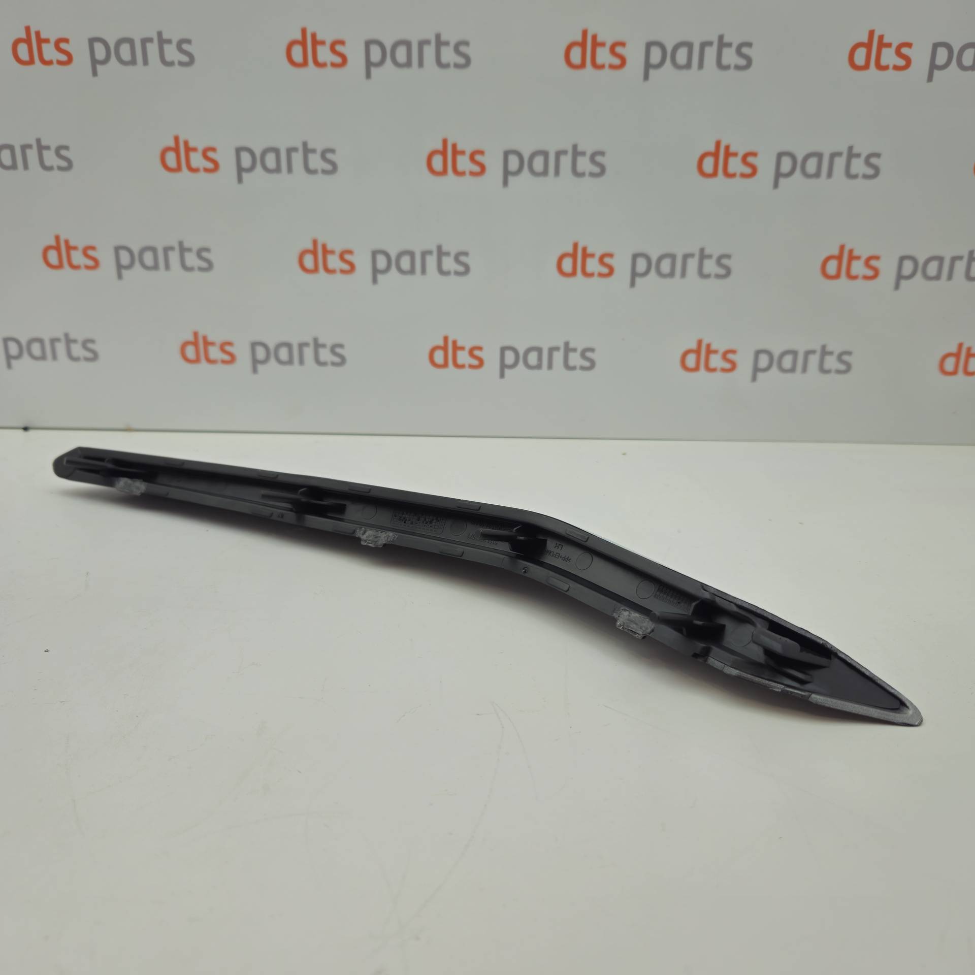 OEM BMW 51118056867 – Front, left grille trim