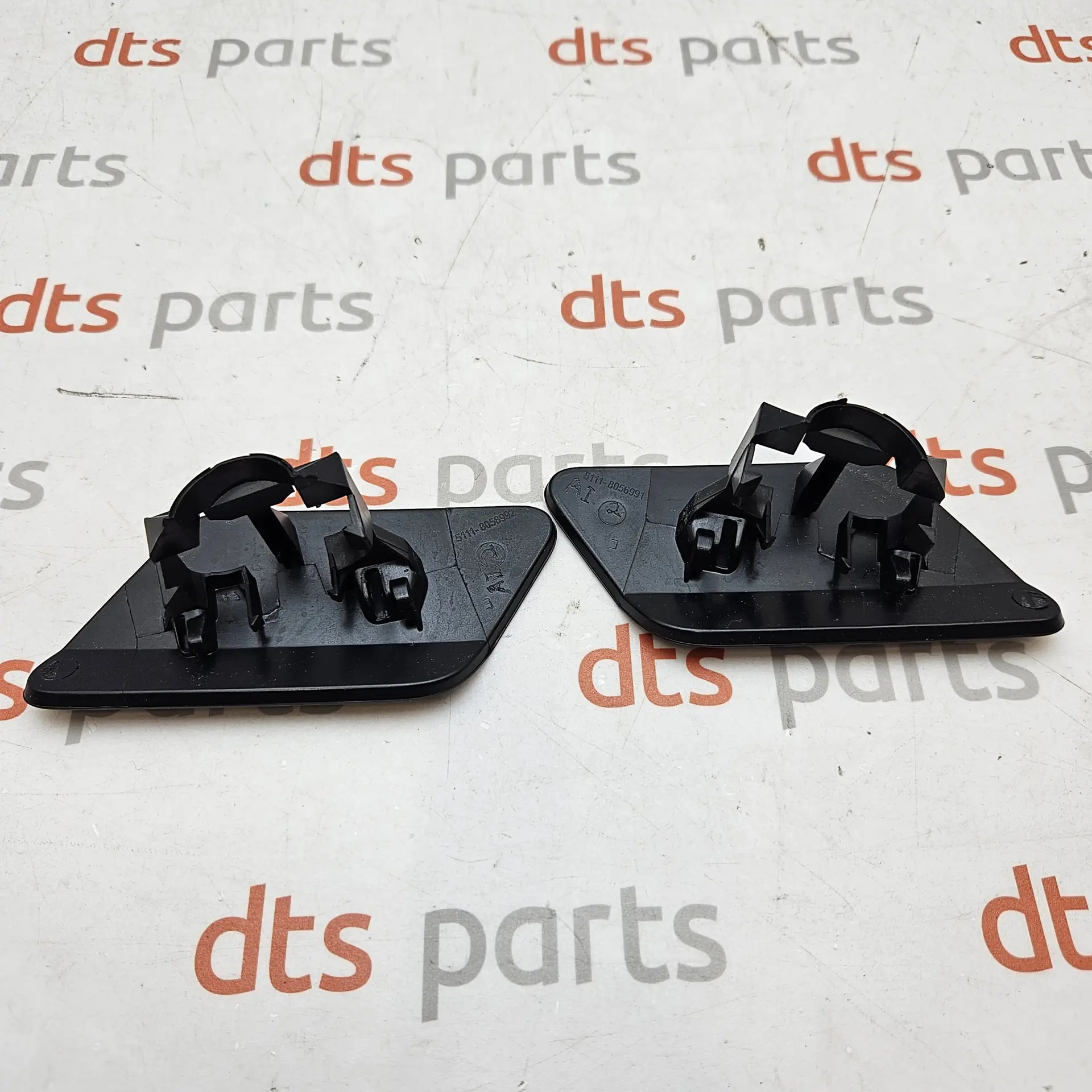 OEM BMW 51118064137 – Front bumper headlight washer nozzle jet cover set