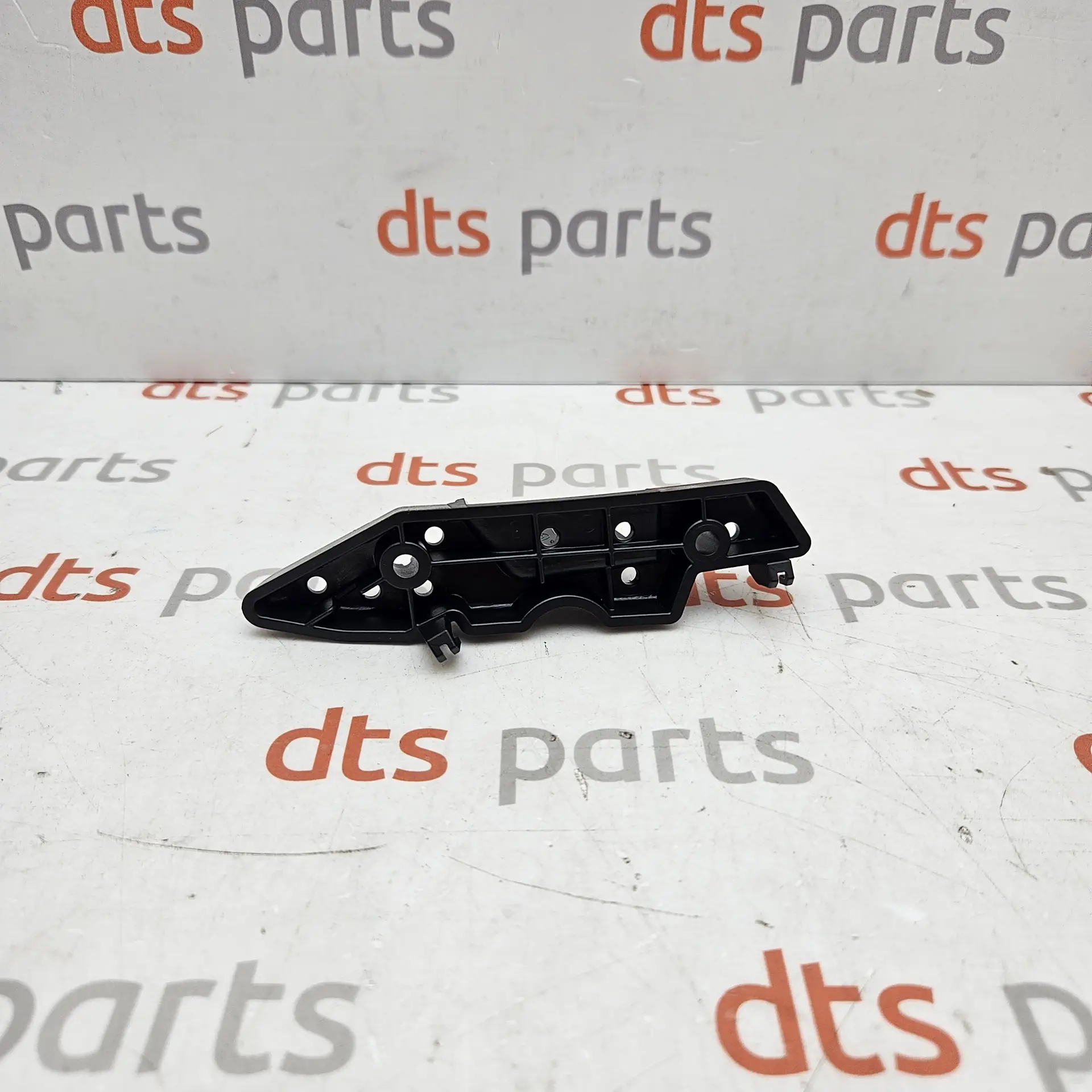 OEM BMW 51118738611 – Front bumper outer side cover mounting bracket