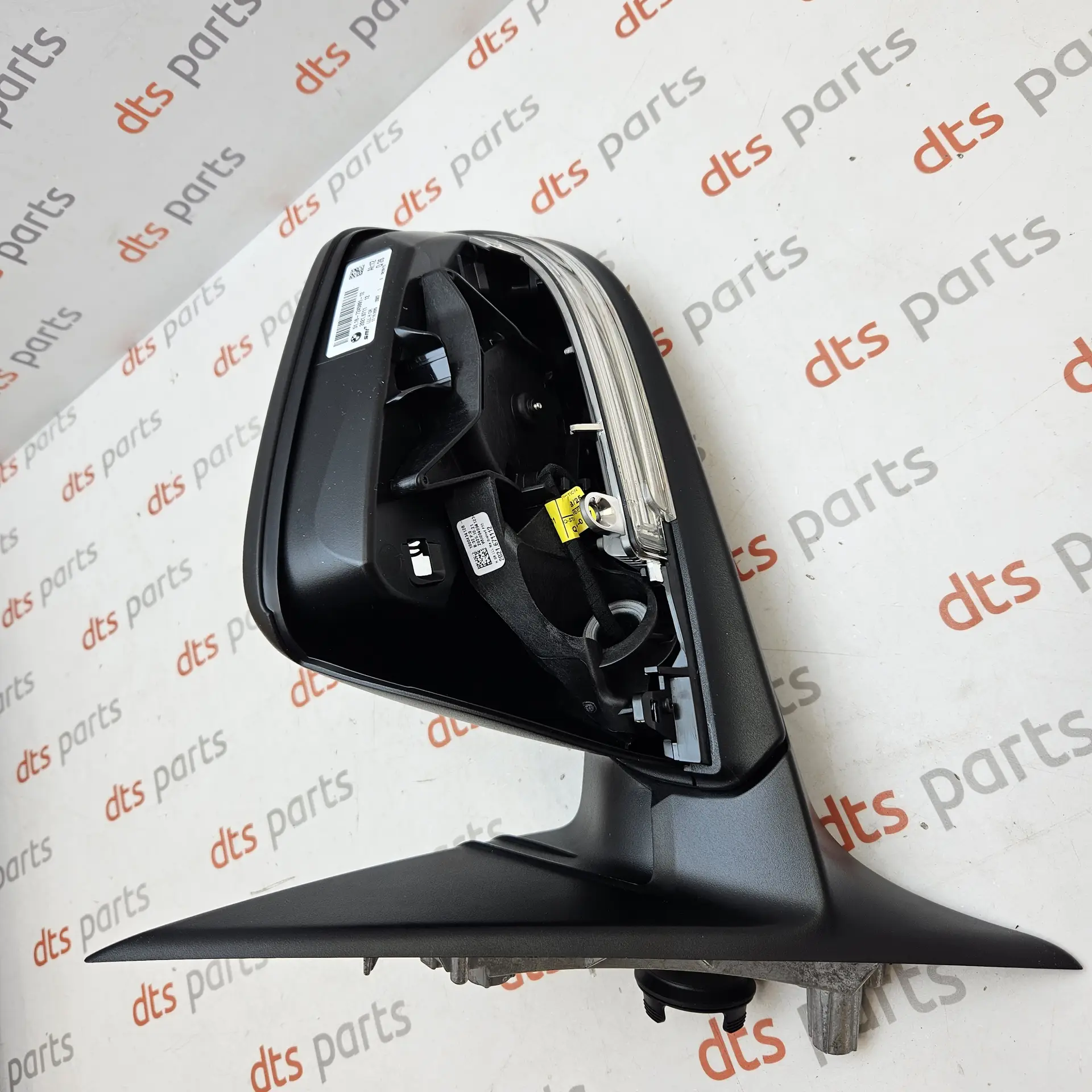 OEM BMW 51167245091 – Left side door heated electric wing mirror assembly