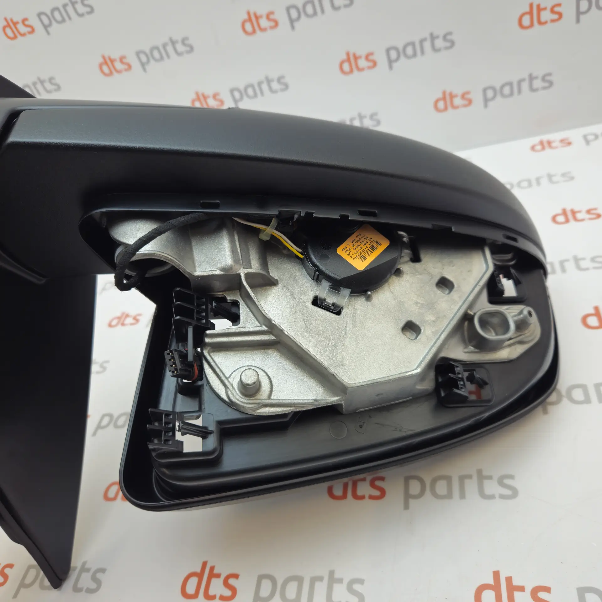 OEM BMW 51167282722 – Right rear view mirror housing