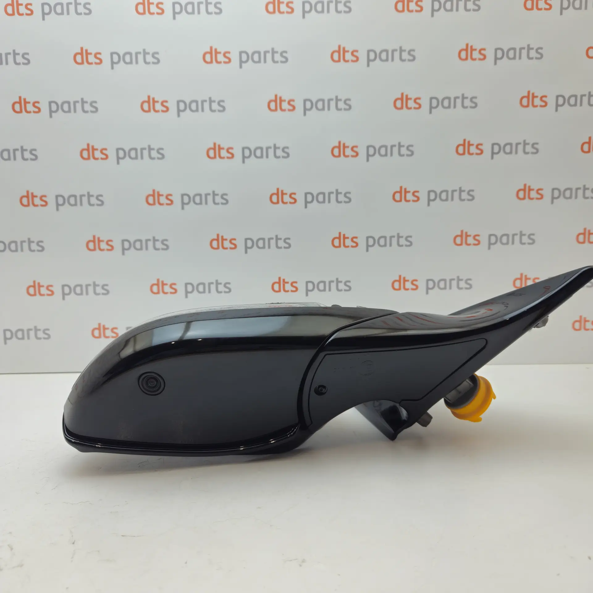 OEM BMW 51167352364 – Right rear view mirror without glass
