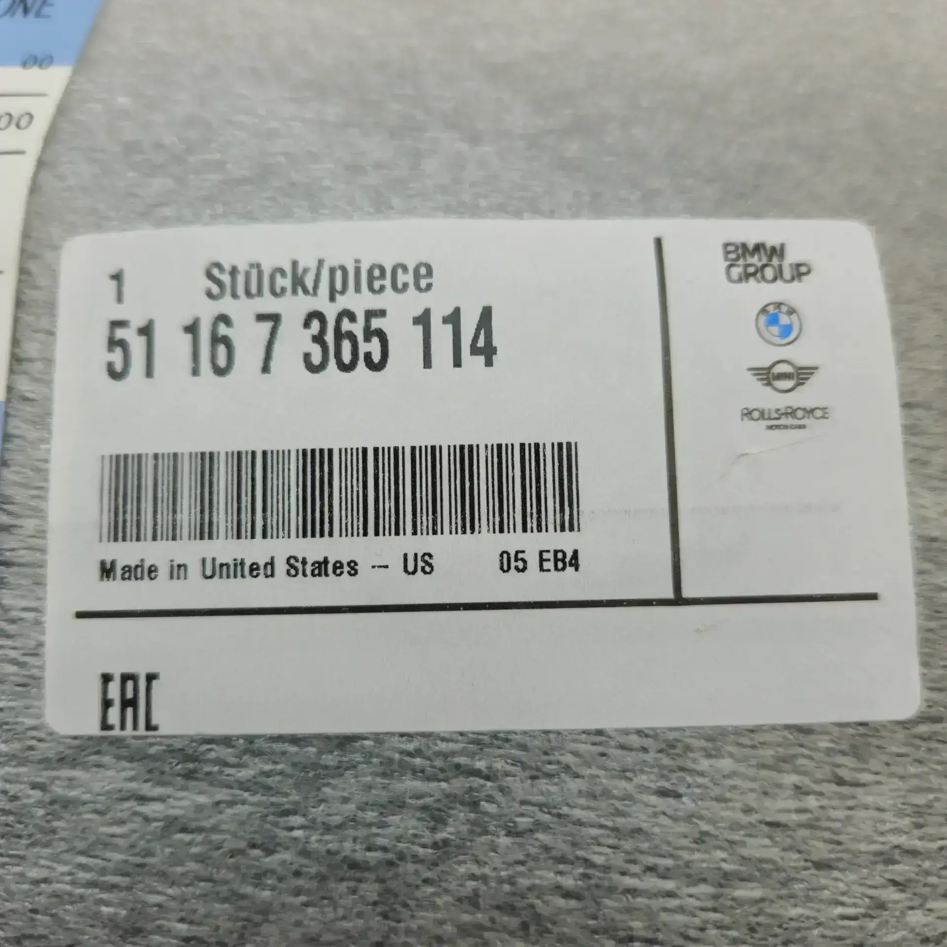 OEM BMW 51167365114 – Right rear view mirror cover