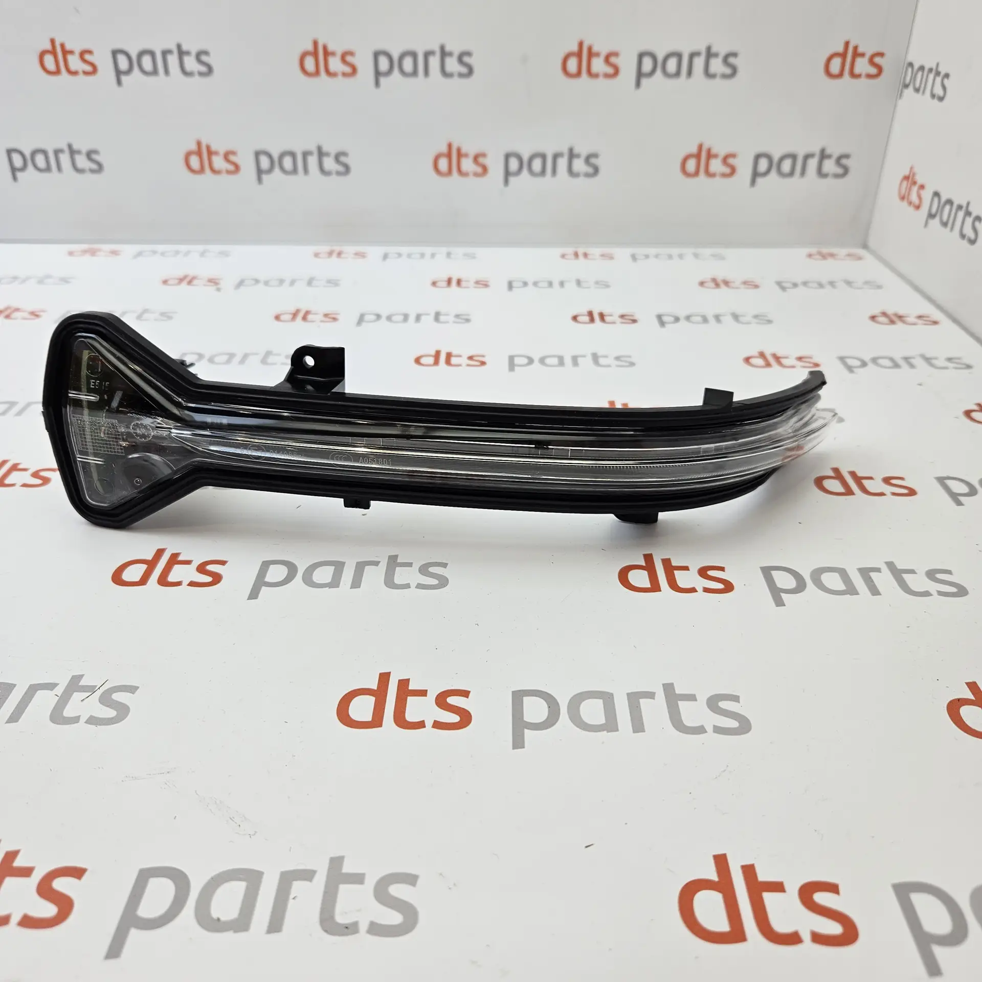 OEM BMW 51167414649 – Left side rear view mirror turn indicator light assembly