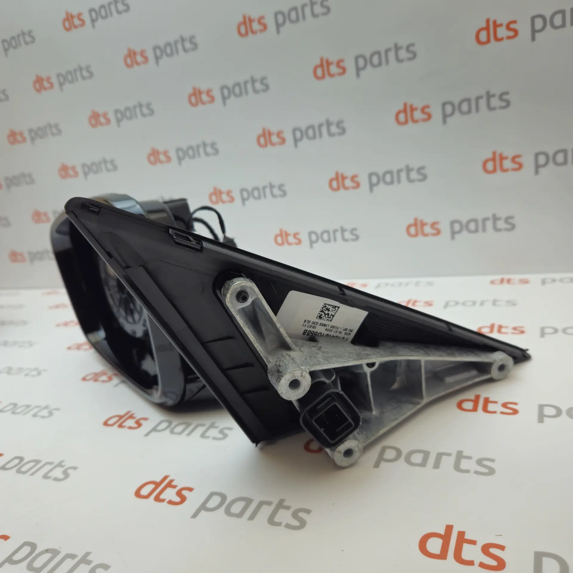 OEM BMW 51167485207 – Left rear view mirror housing (shadow-line)