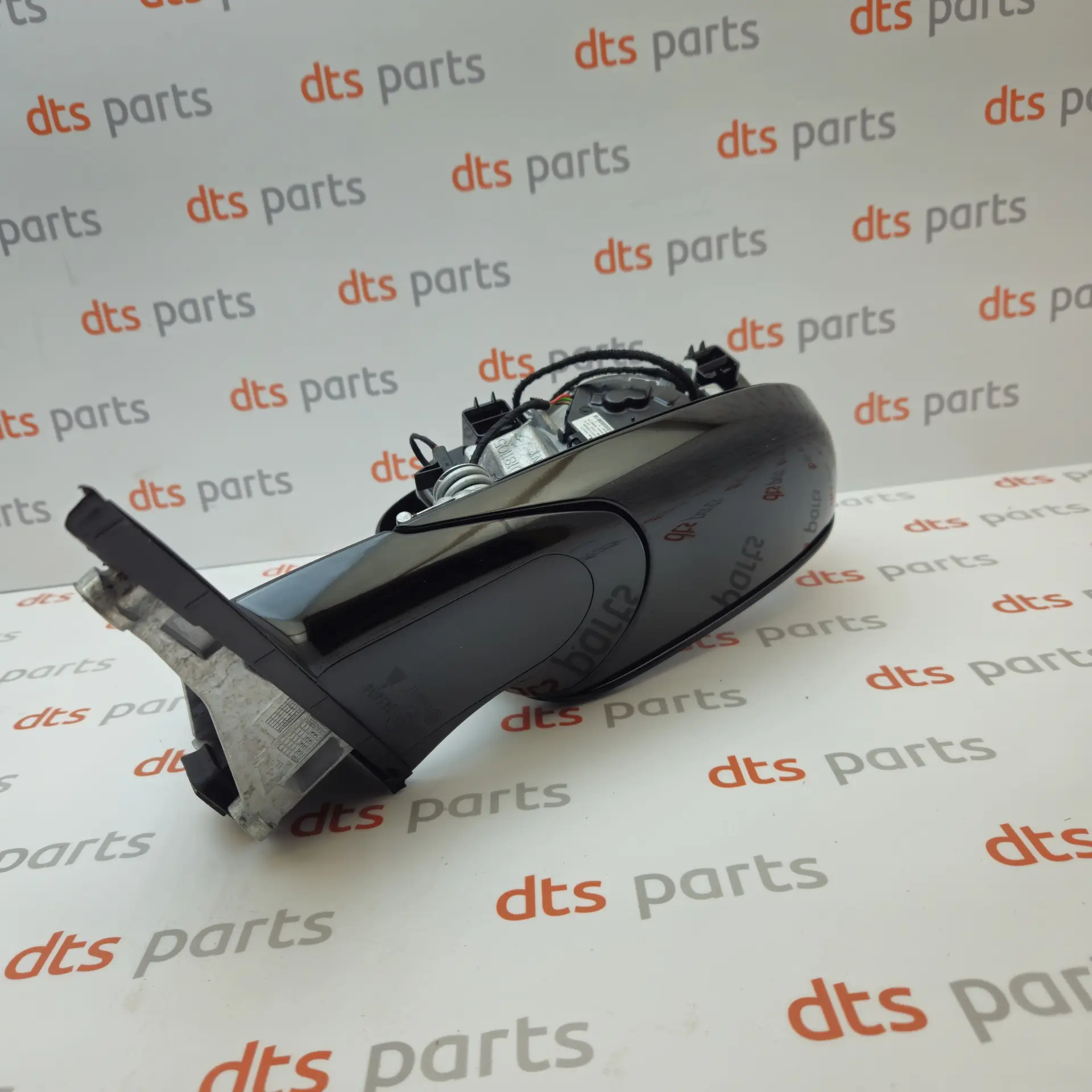 OEM BMW 51167485207 – Left rear view mirror housing (shadow-line)