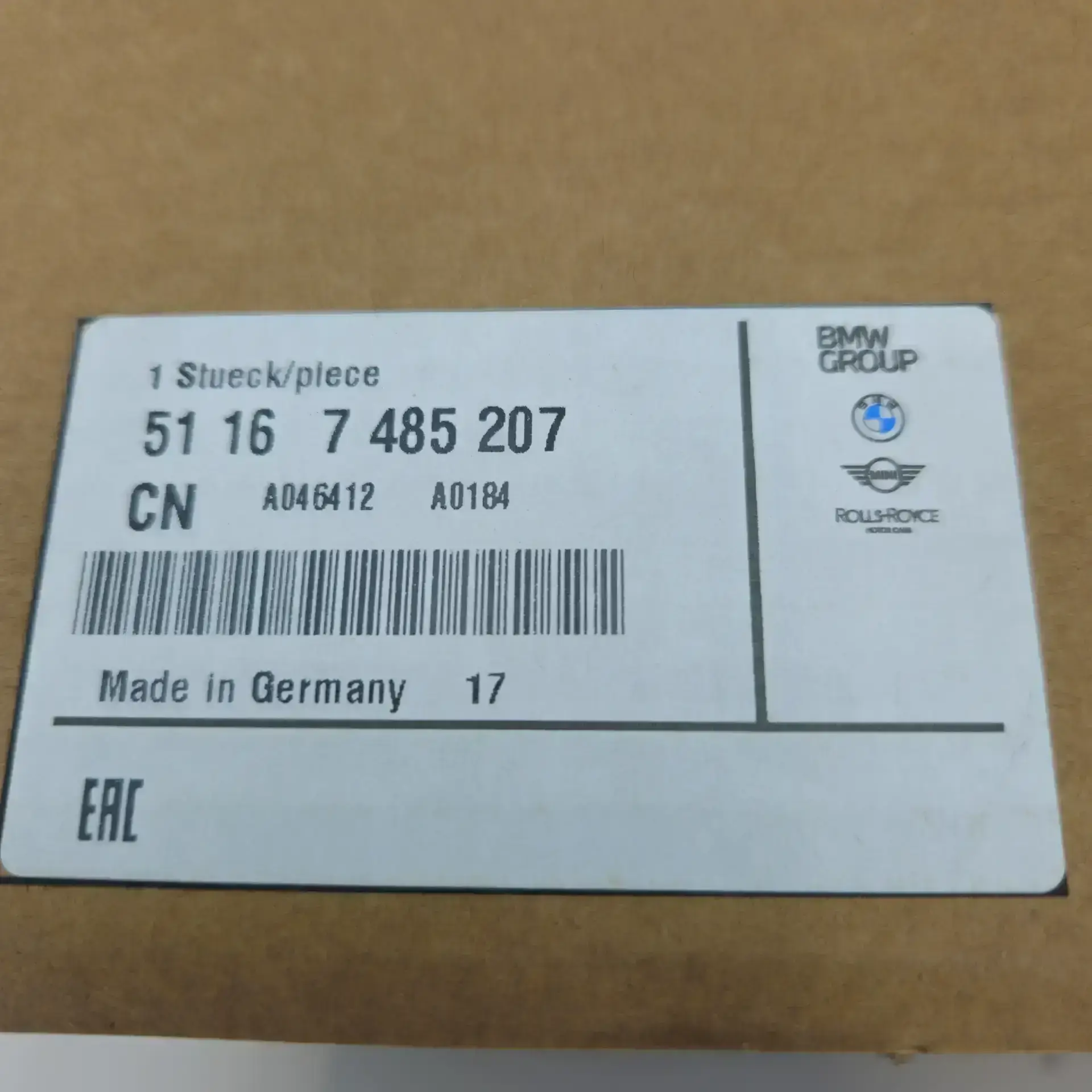 OEM BMW 51167485207 – Left rear view mirror housing (shadow-line)