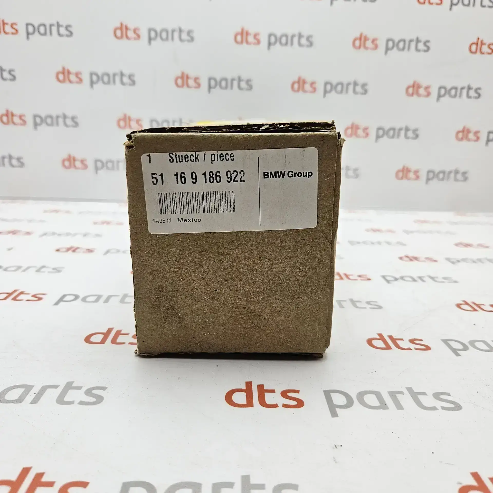 OEM BMW 51169186922 – Right knee pad