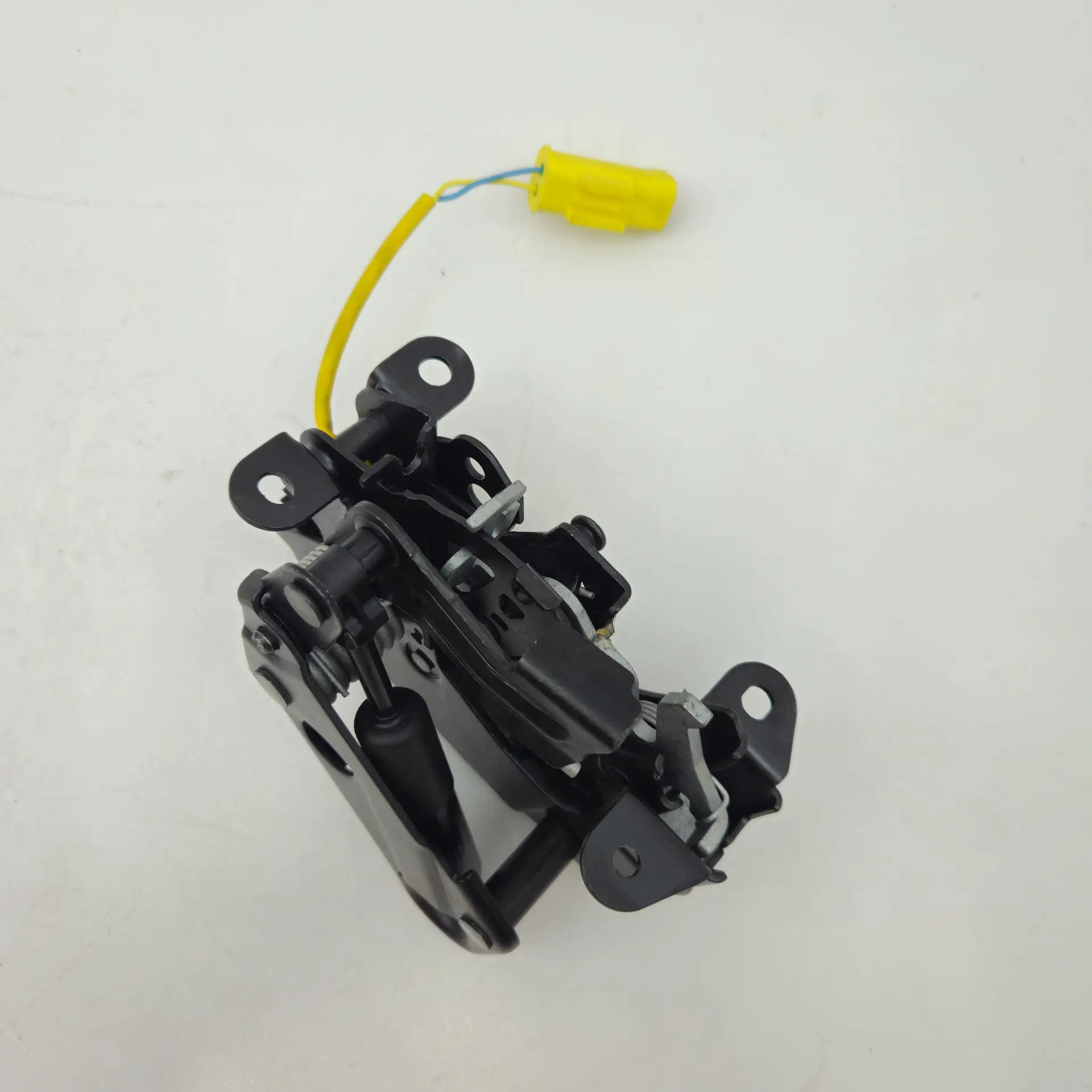 OEM BMW 51237184442 – Right bonnet lock