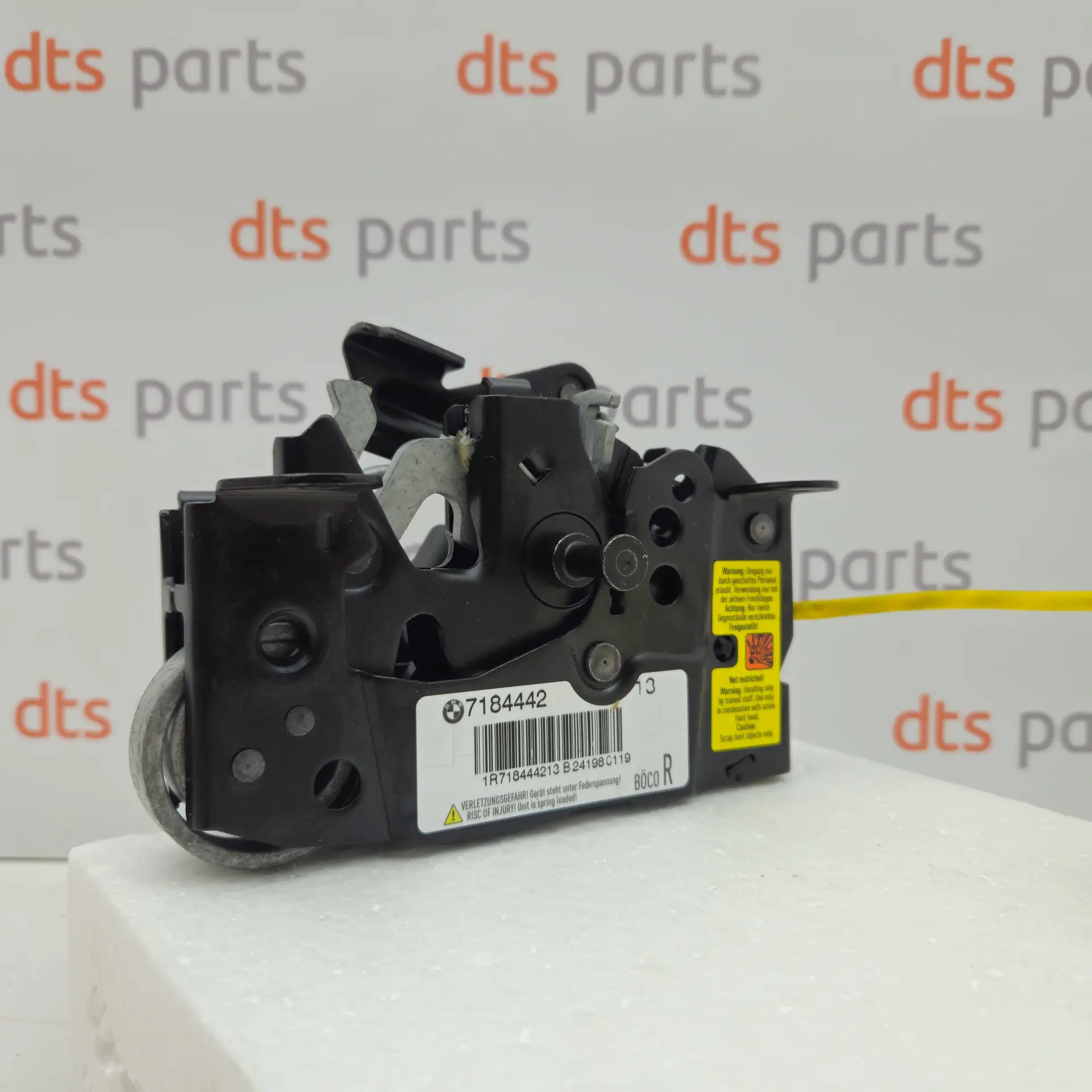 OEM BMW 51237184442 – Right bonnet lock
