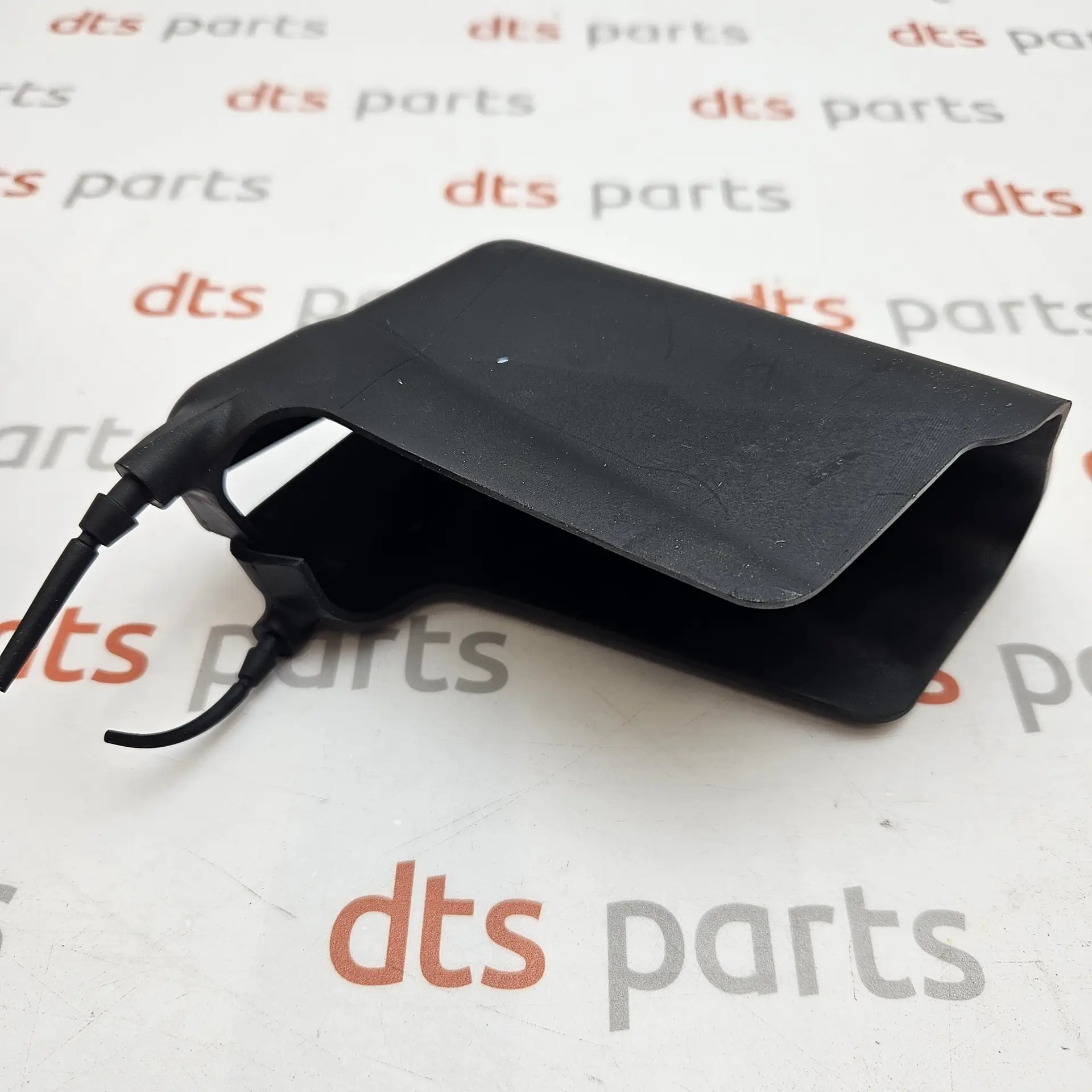 OEM BMW 51237477554 – Hood rear lock cover