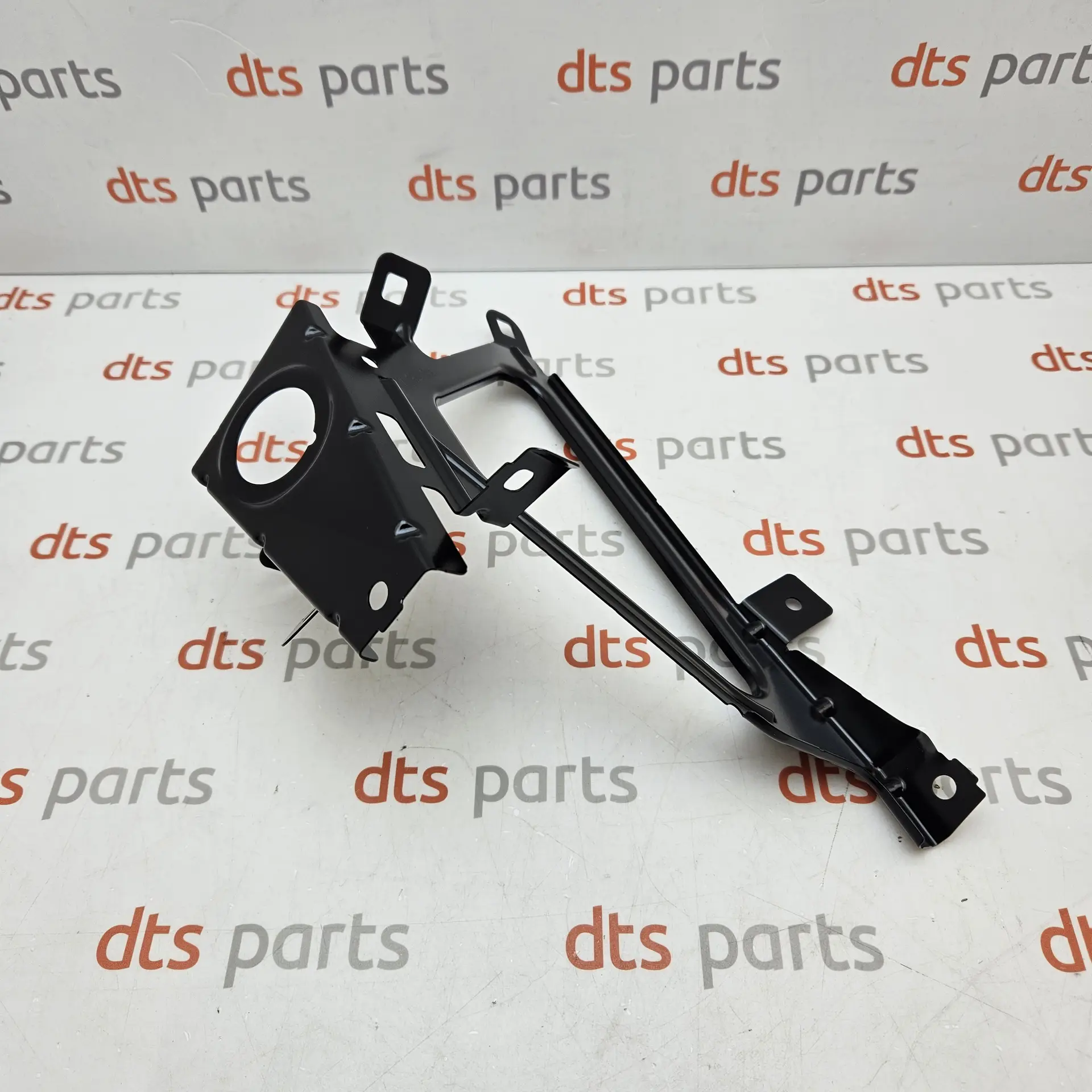 OEM BMW 51647200794 – Right radiator outer support