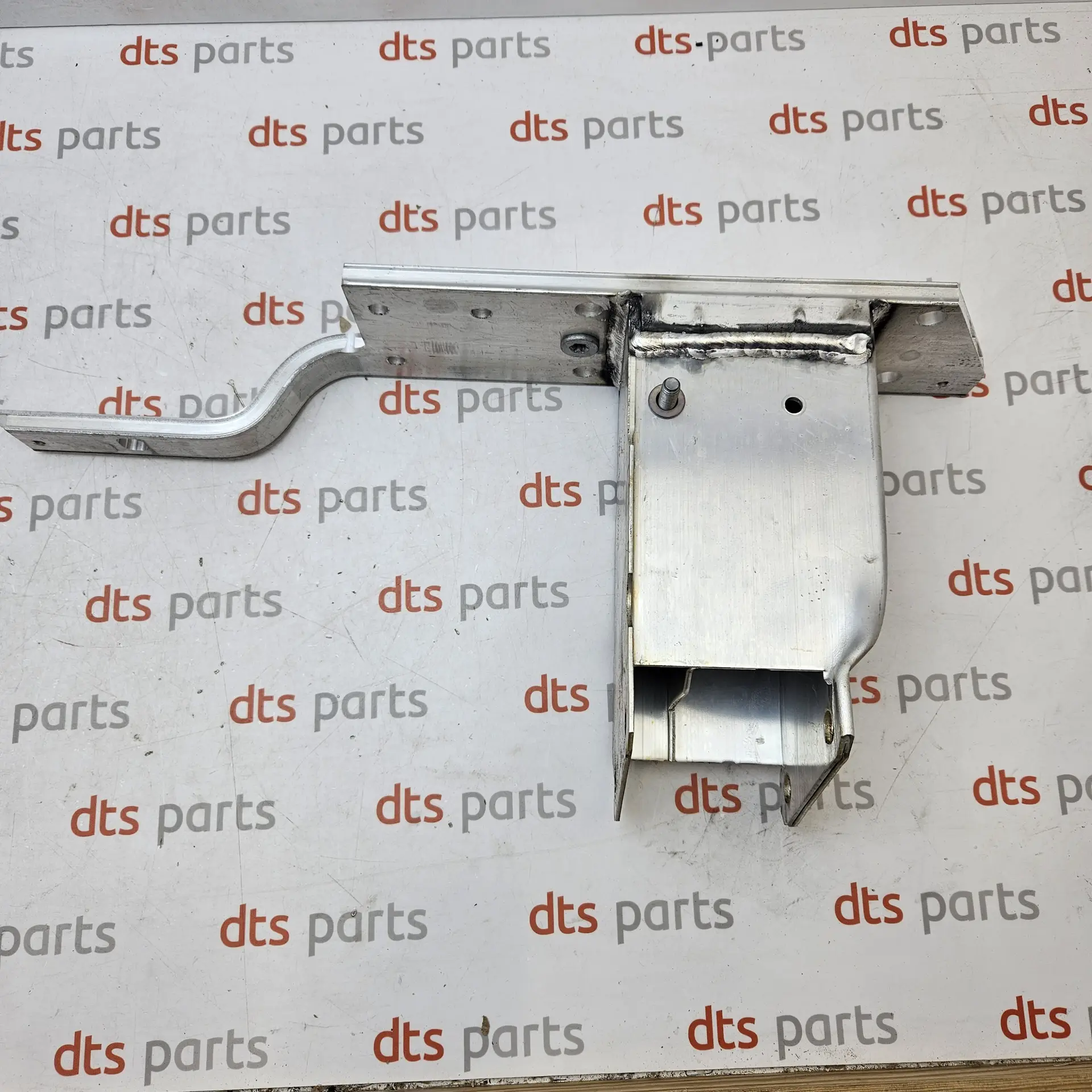 OEM BMW 51647294507 – Front left bumper support reinforcement mounting bracket