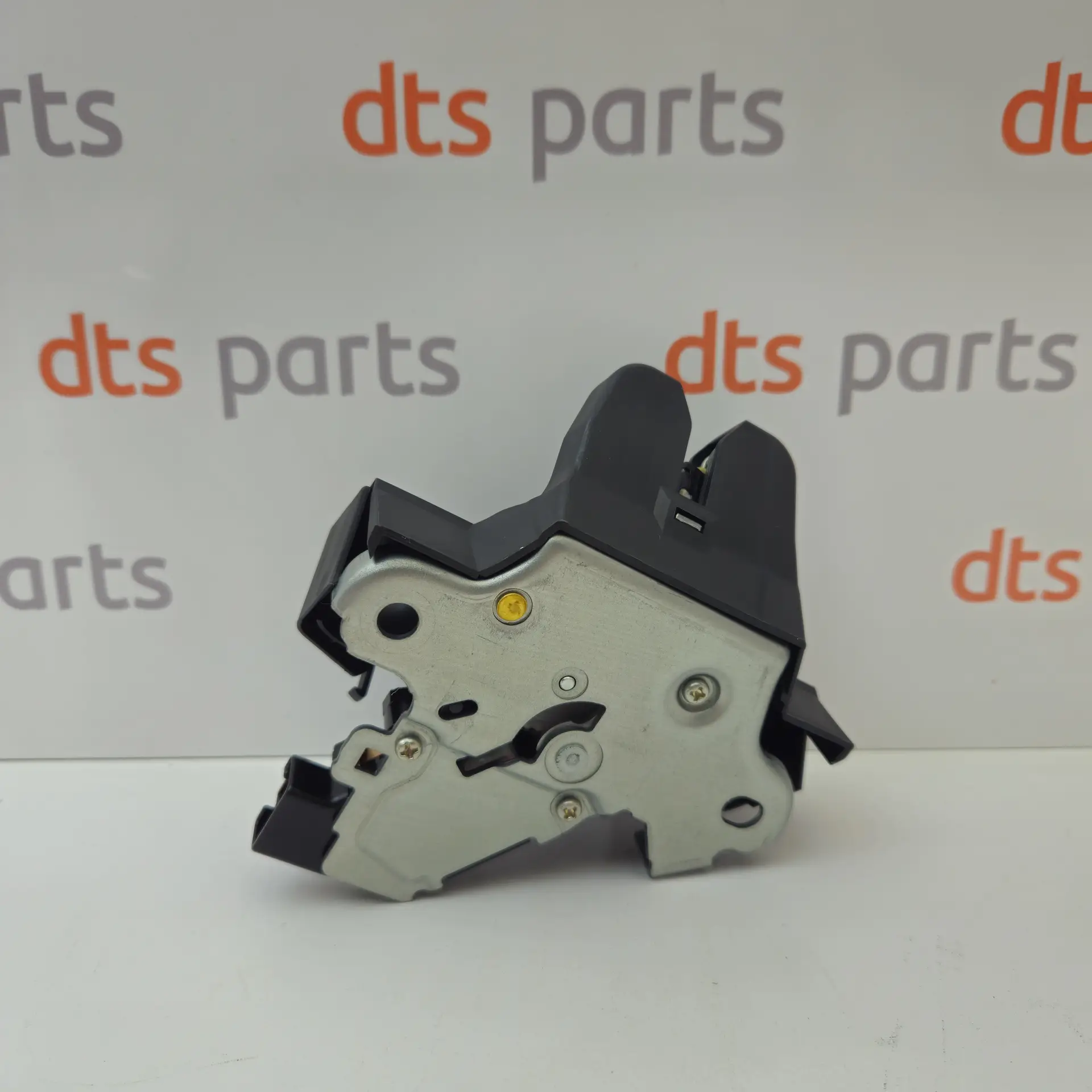 OEM Toyota/Lexus 6460002071 – Luggage compartment lock