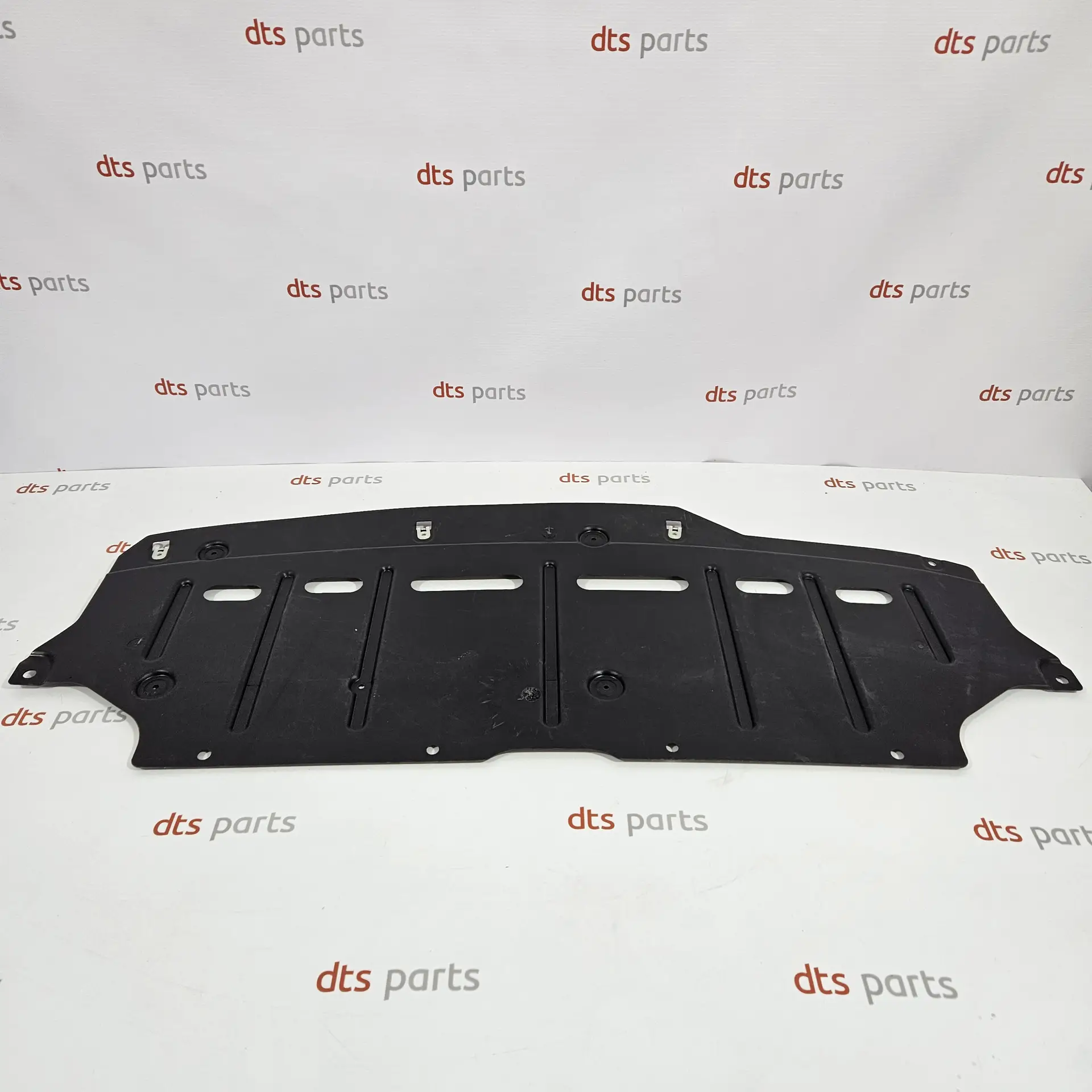 OEM BMW 51757255135 – Centre under tray cover