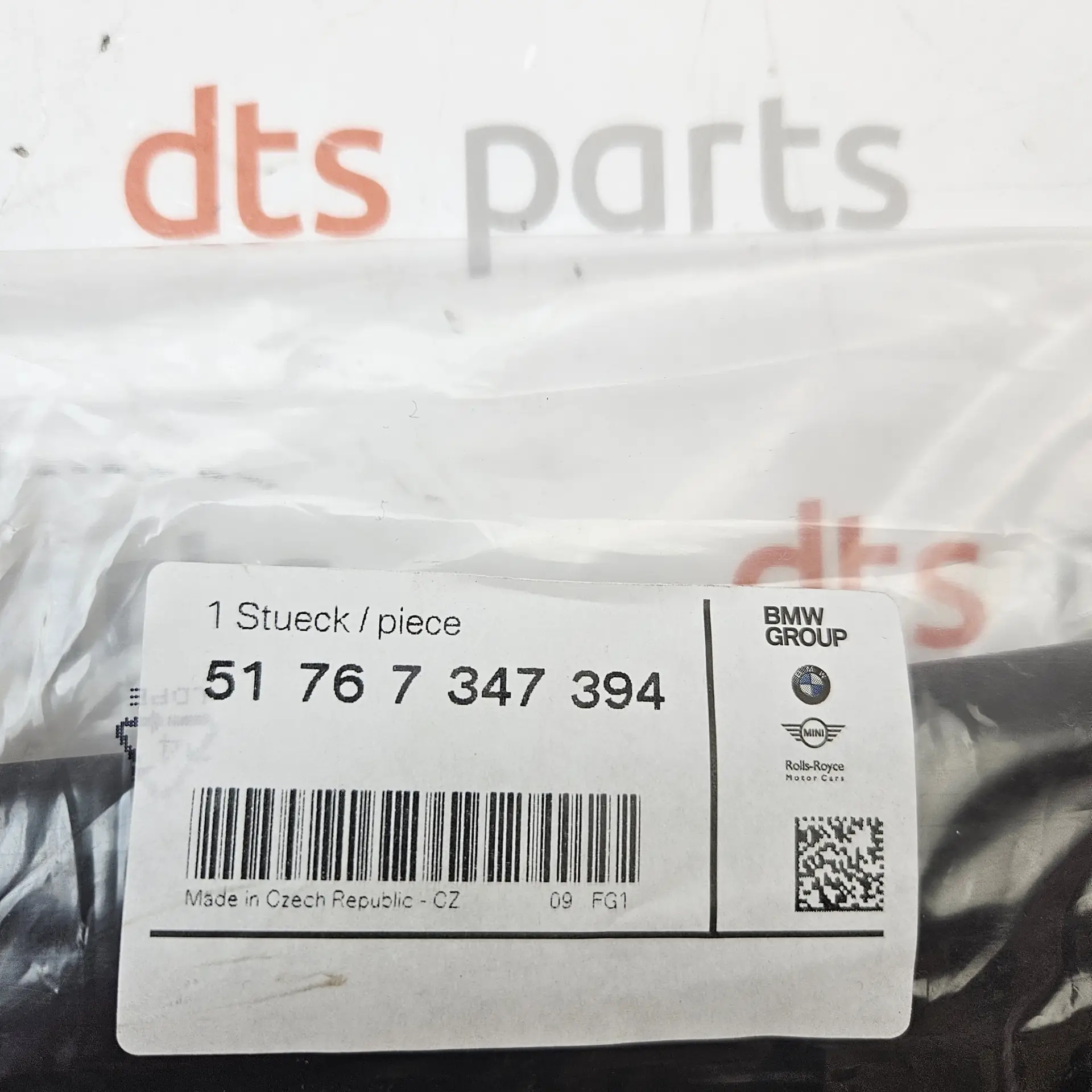 OEM BMW 51767347394 – Engine compartment hood rear weatherstrip seal