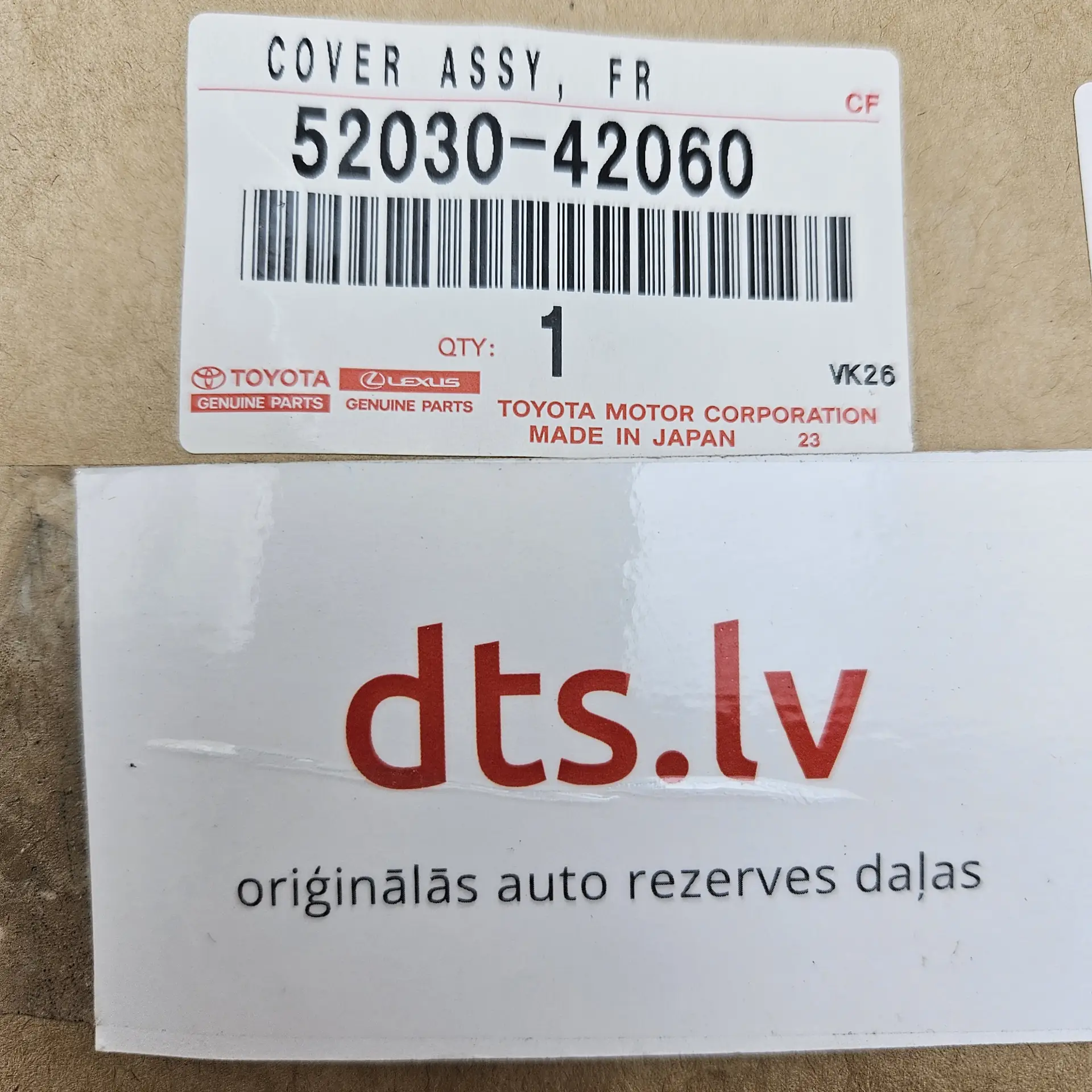 OEM Toyota 5203042060 – Front bumper corner fog lamp intake grille