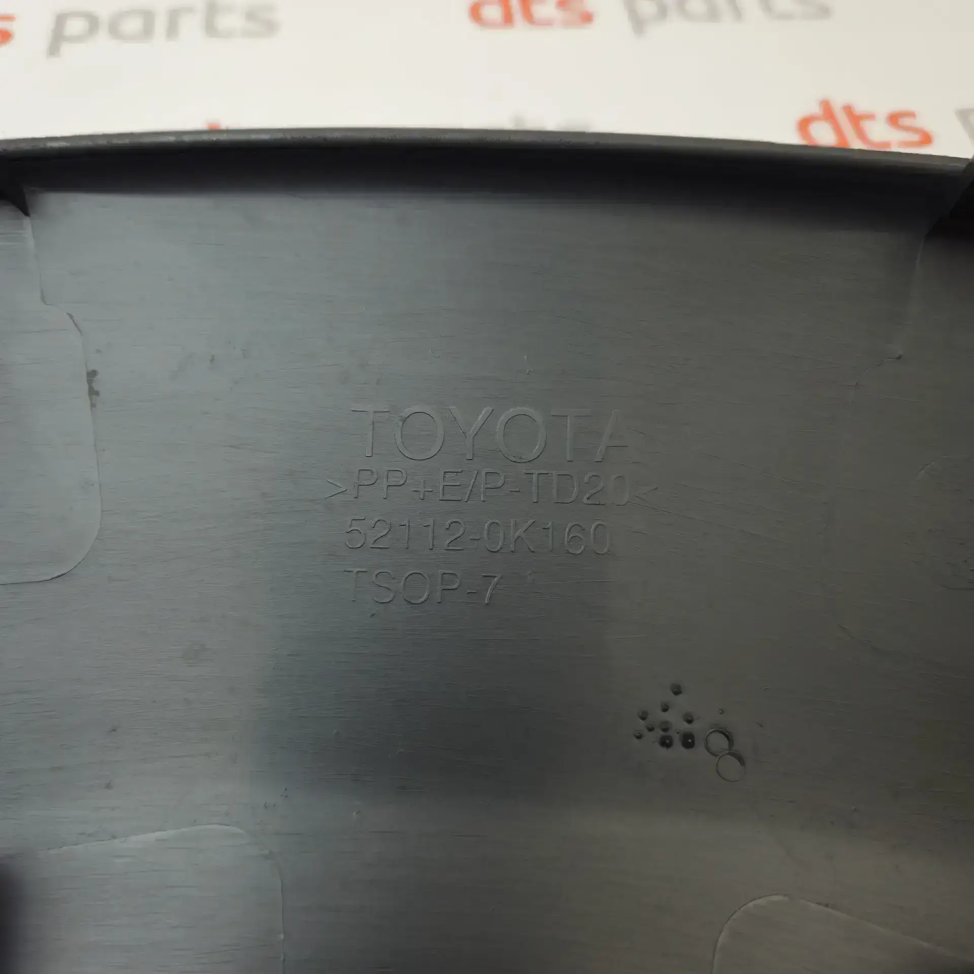 OEM Toyota/Lexus 521120K160 – Front bumper right side trim