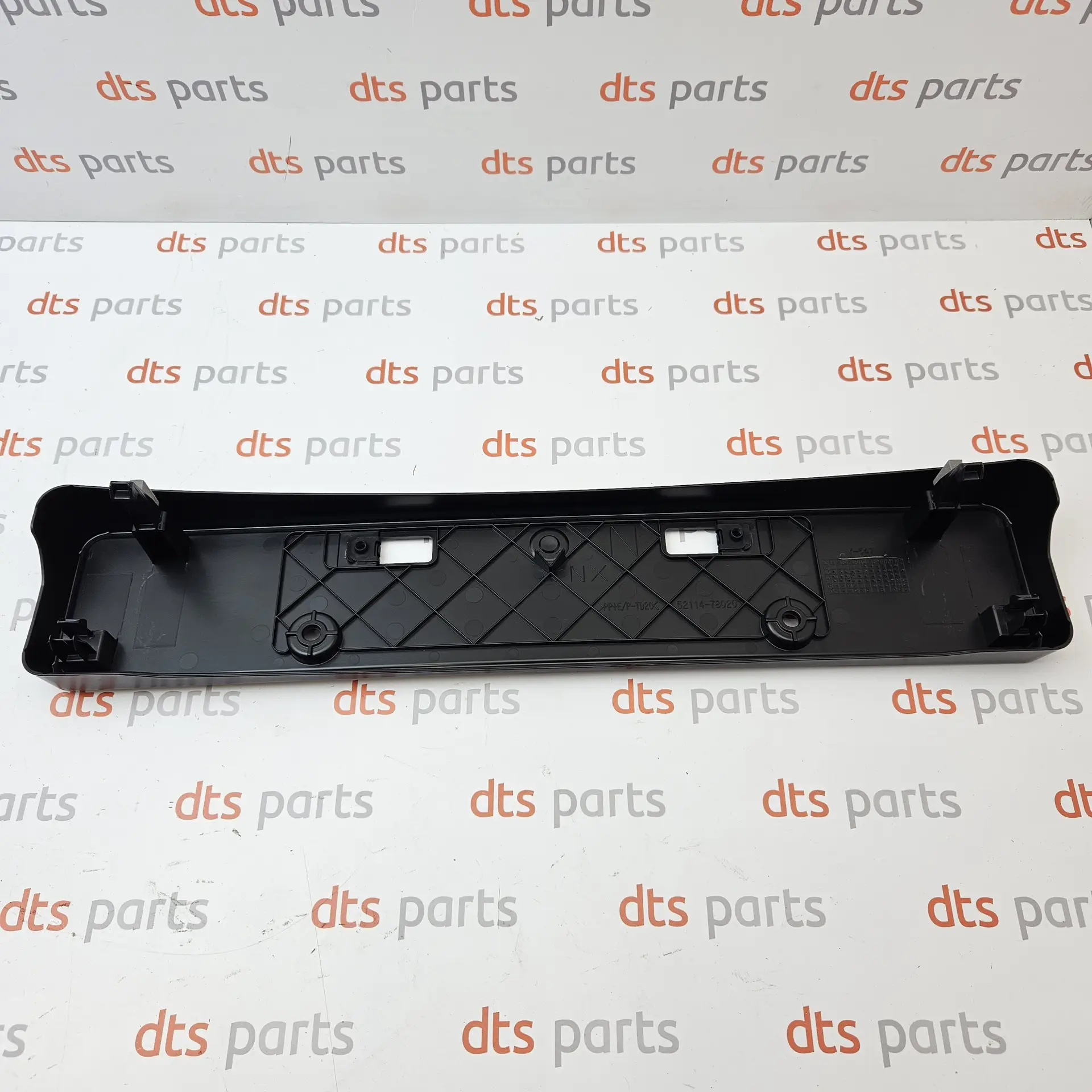 OEM Toyota/Lexus 5211478020 – Front bumper licence plate bracket base