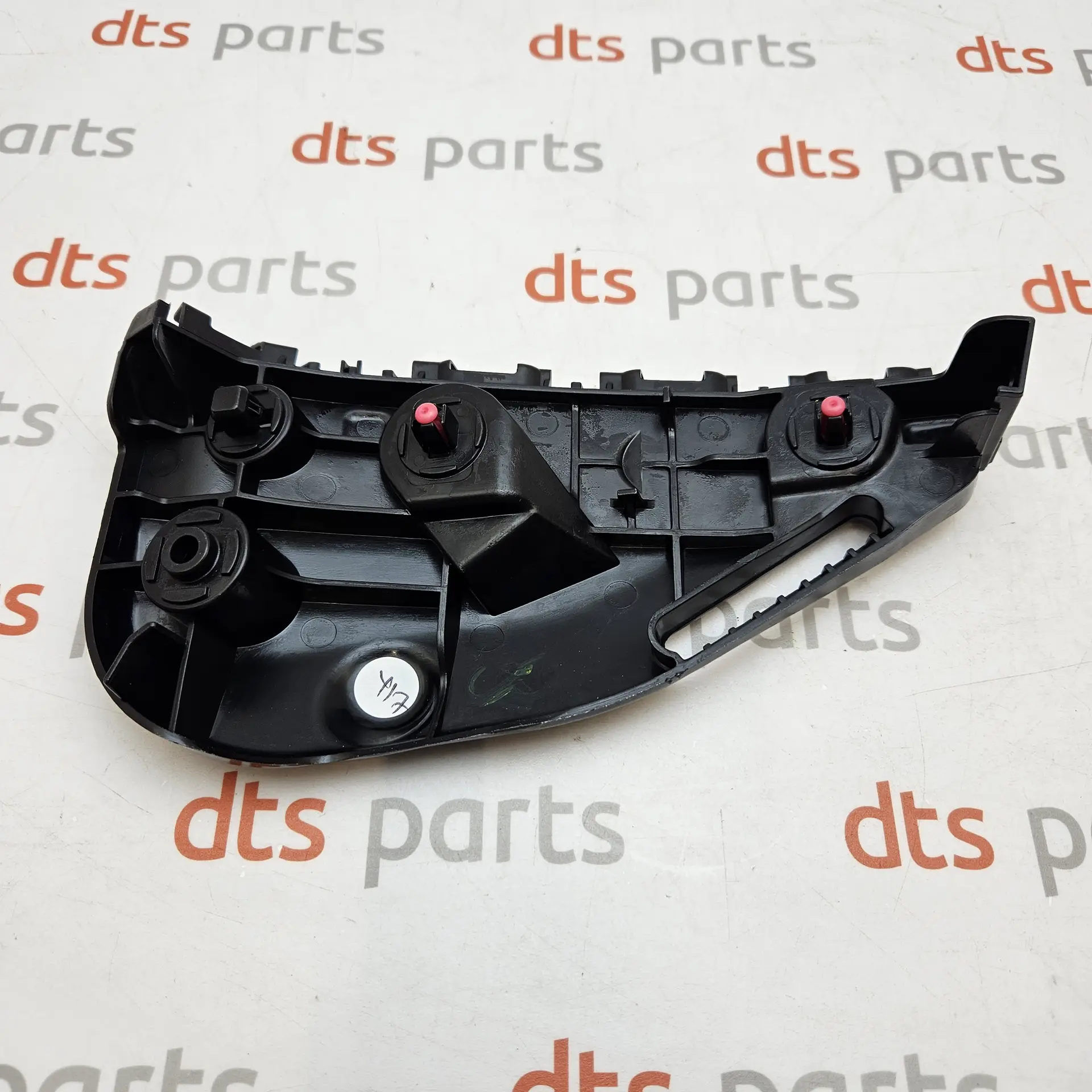OEM Toyota 521150K190 – Front right bumper bracket