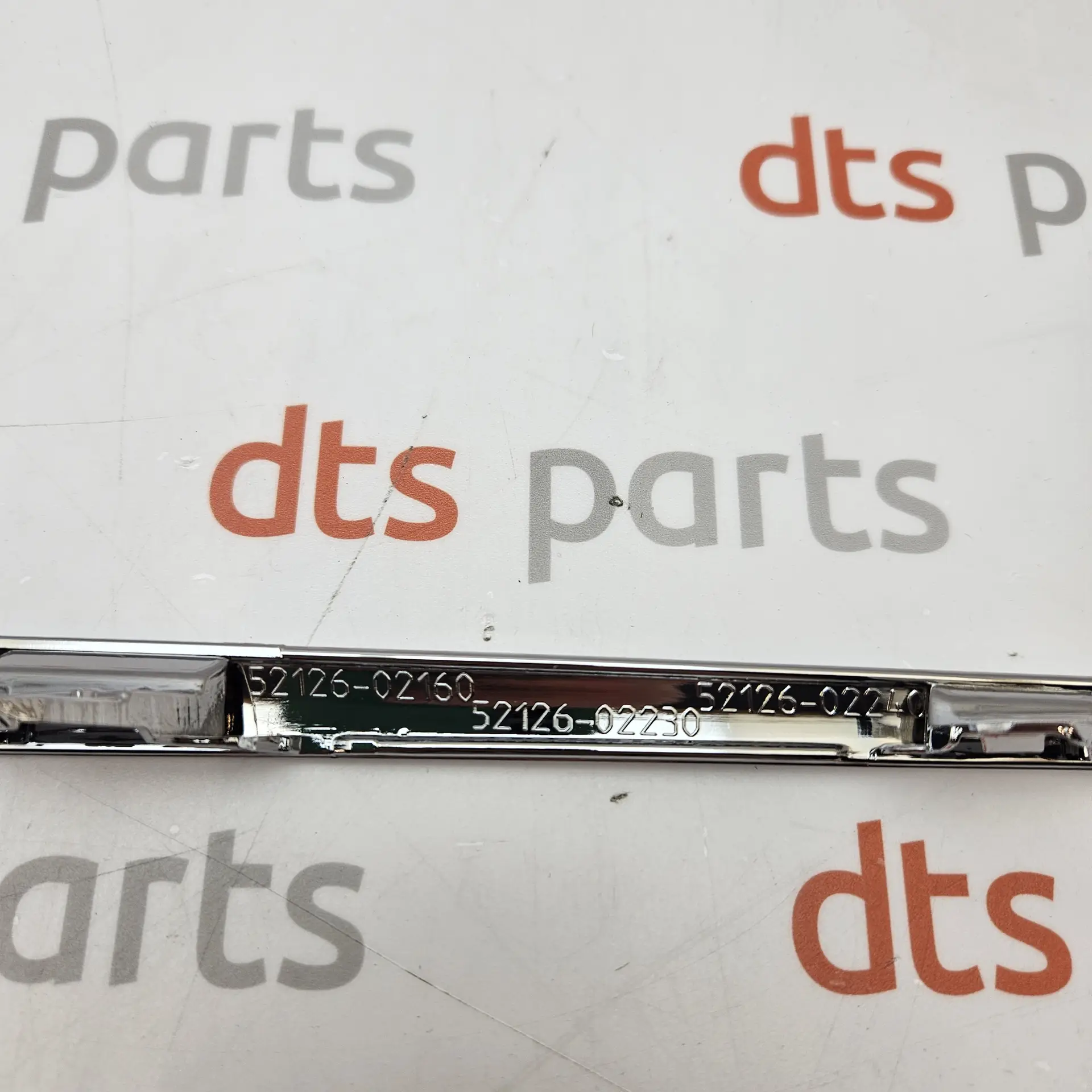 OEM Toyota 5212602240 – Front bumper fog light bracket Toyota Auris ZWE186