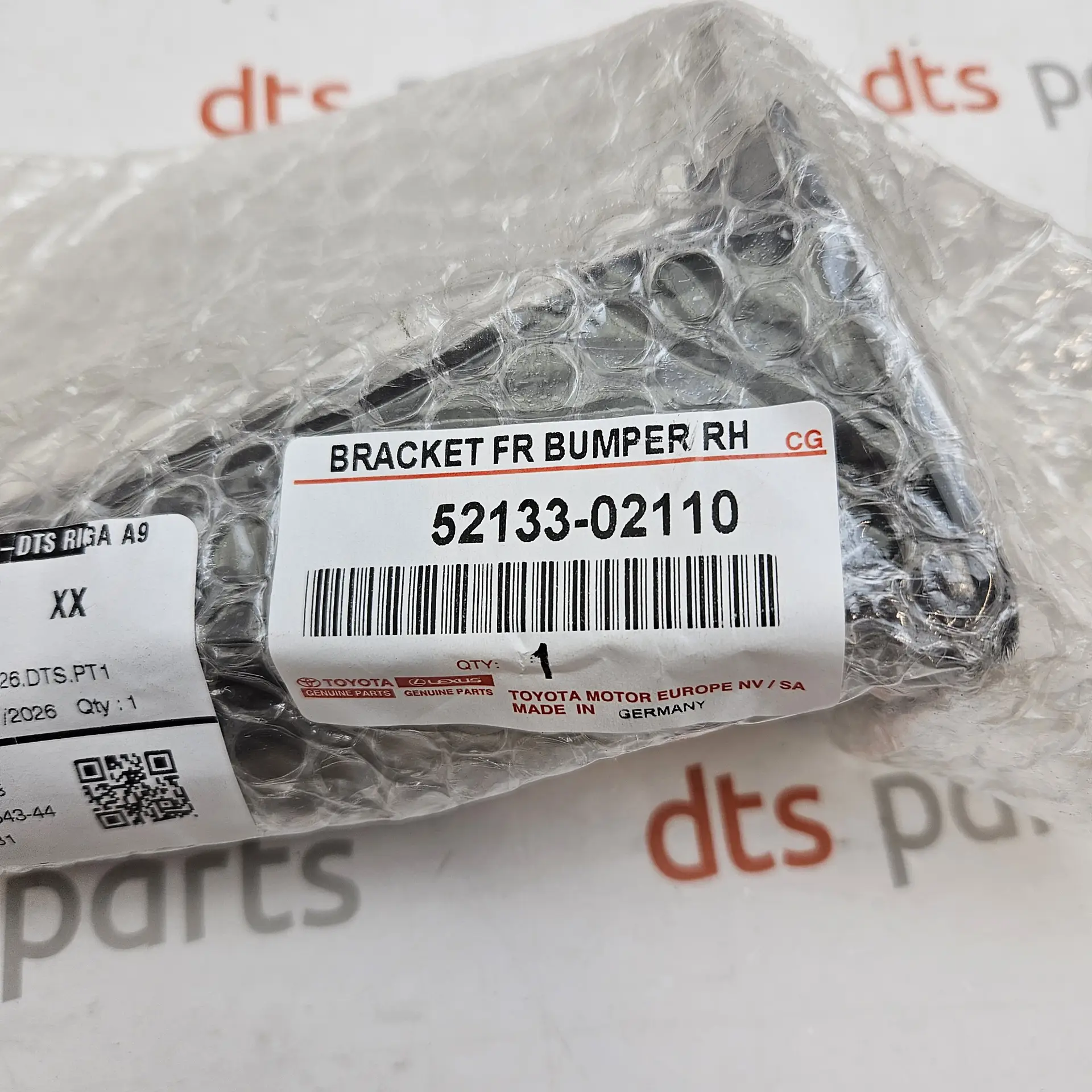 OEM Toyota/Lexus 5213302110 – Front bumper reinforcement bracket