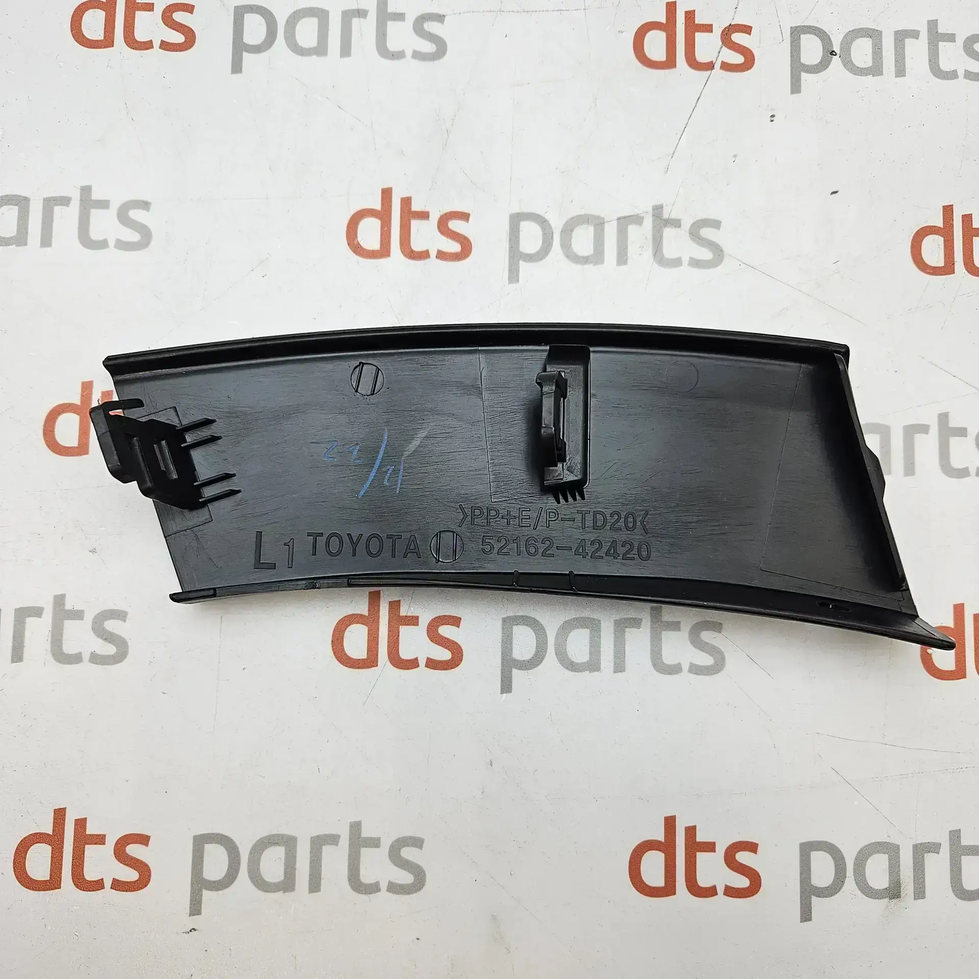 OEM Toyota 5216242420 – Wheel arch molding (rear) Toyota Rav4 ASA42