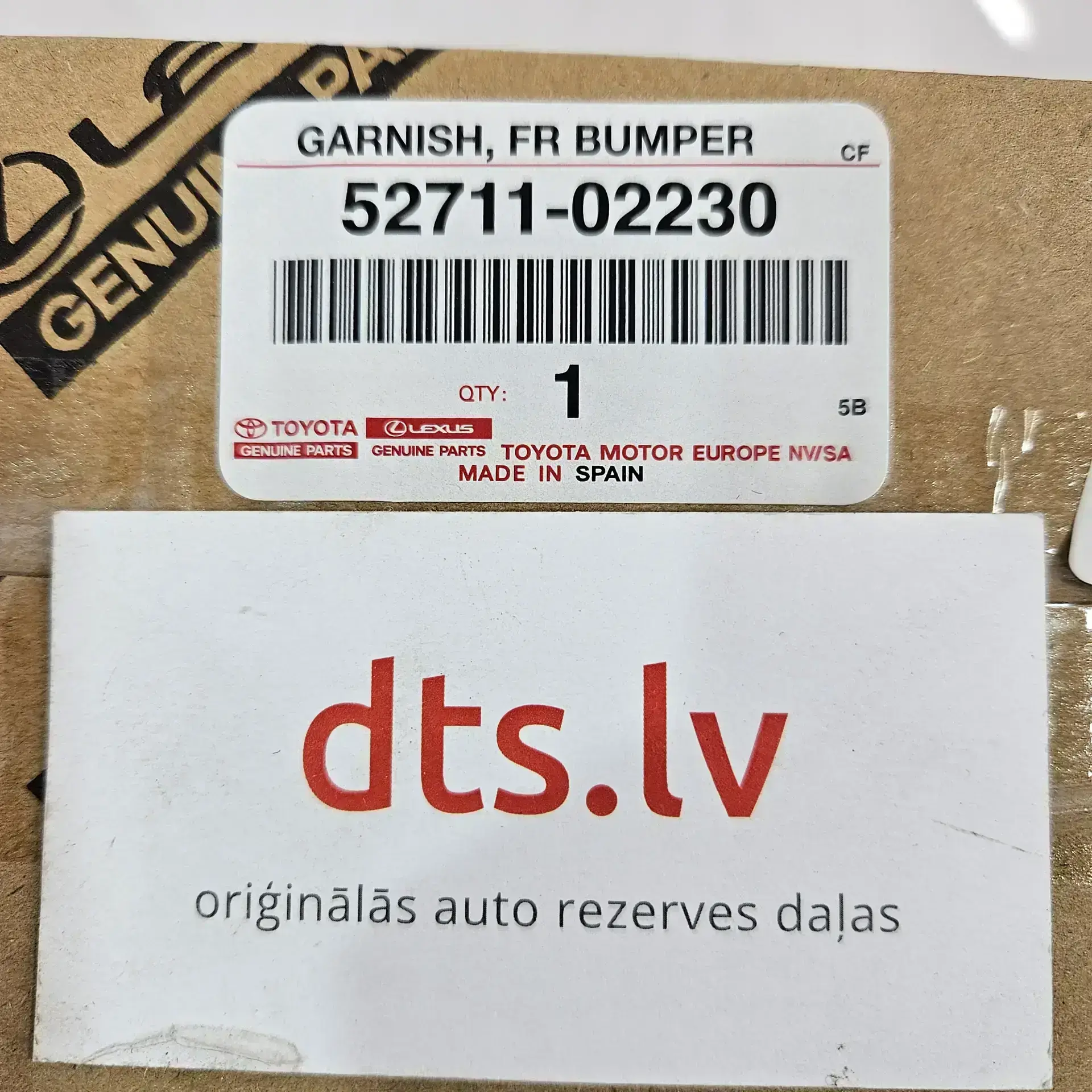 OEM Toyota 5271102230 – Front right bumper molding Toyota Corolla from 01.2019-