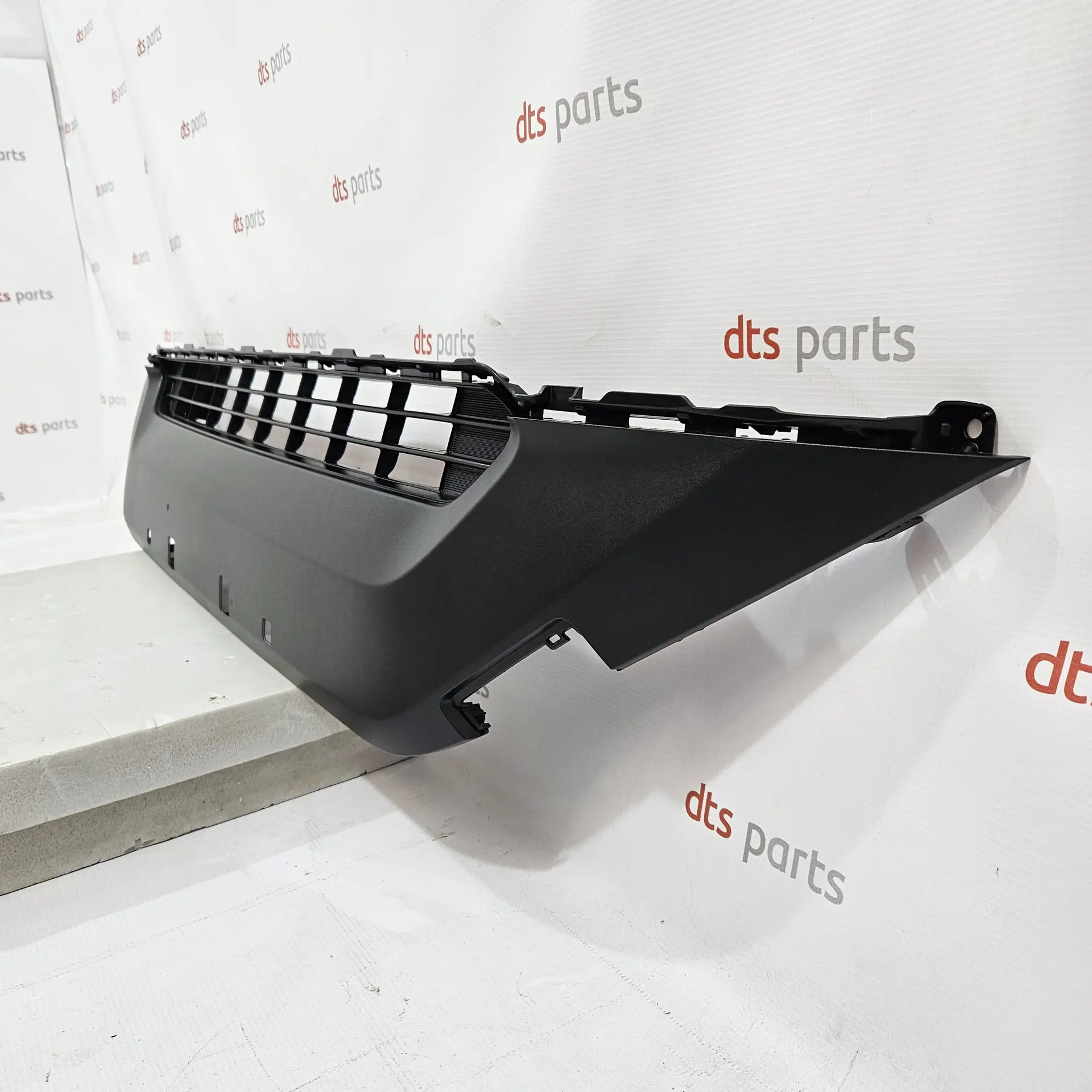 OEM Toyota 5311342121 – Front radiator grille