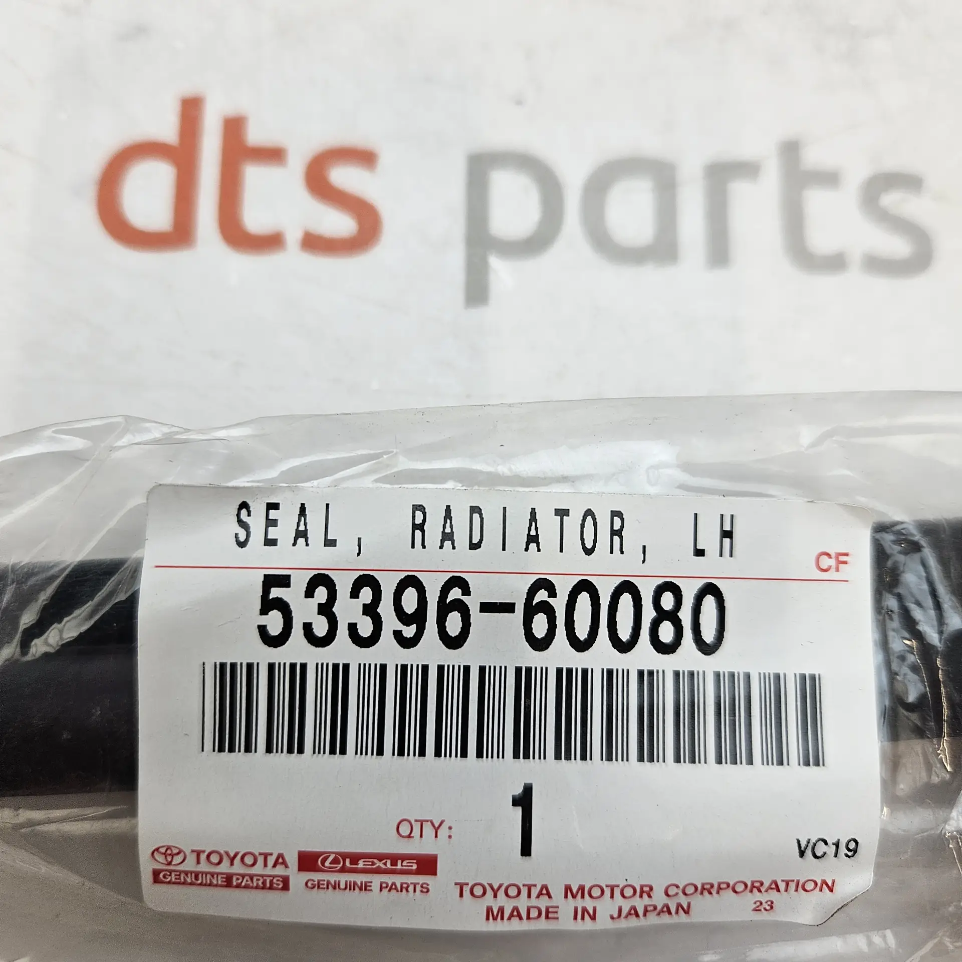OEM Toyota 5339660080 – Engine compartment hood-to-headlamp weatherstrip weatherseal