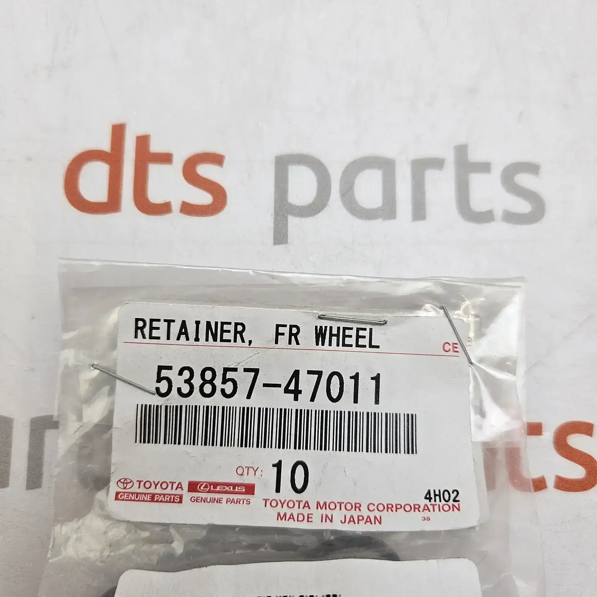 OEM Toyota 5385747011 – Front fender push-type retainer , Genuine Toyota