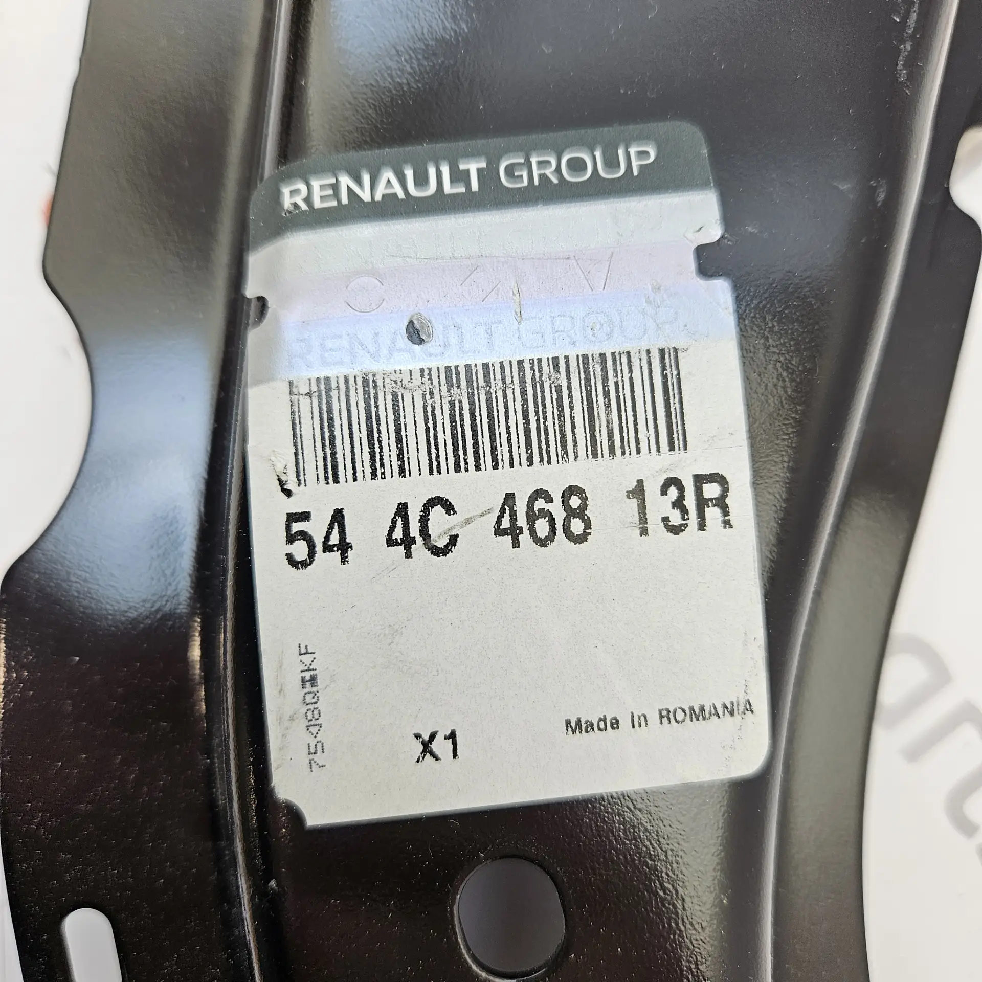OEM Renault 544C46813R – Lower subframe bracket