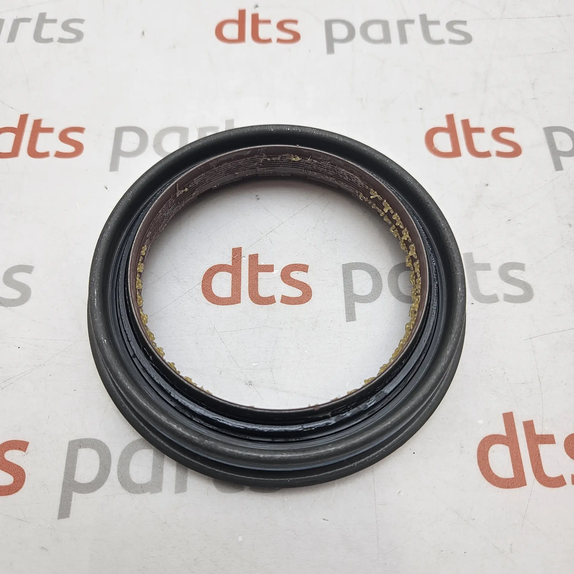 OEM Ford 5563805 – Rear wheel bearing seal