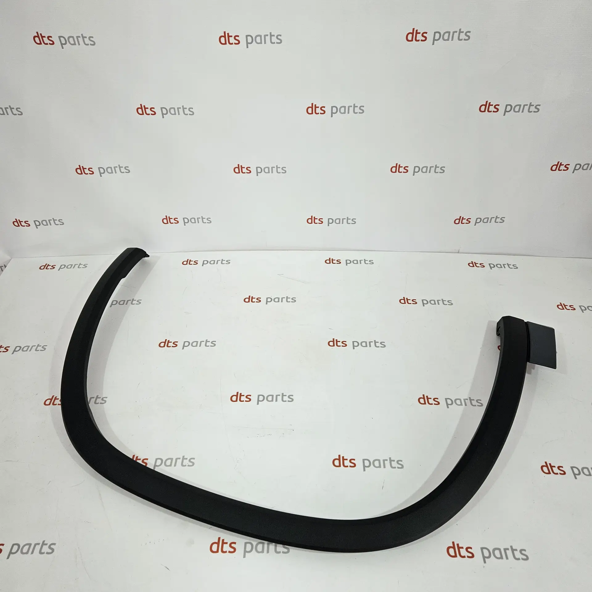 OEM Skoda 565853718AGRU – Right wheel arch trim