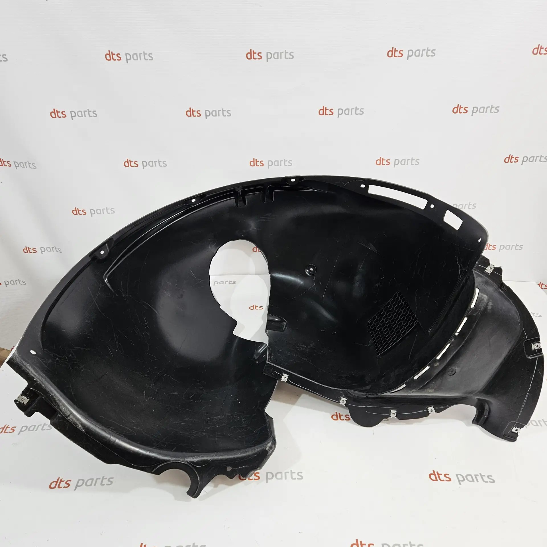 OEM Volkswagen 571805912G – Front right wheel arch cover