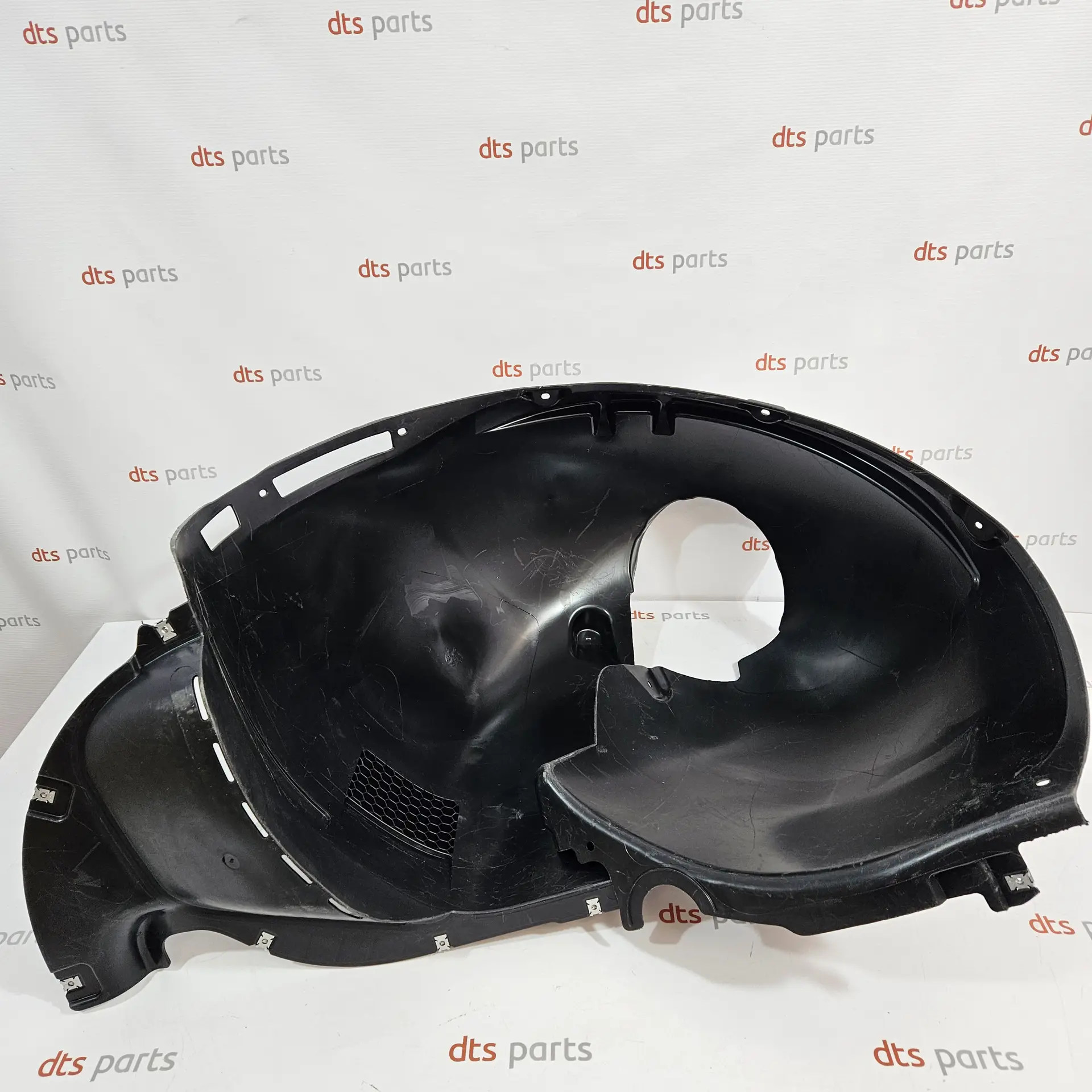 OEM Volkswagen 571805912G – Front right wheel arch cover