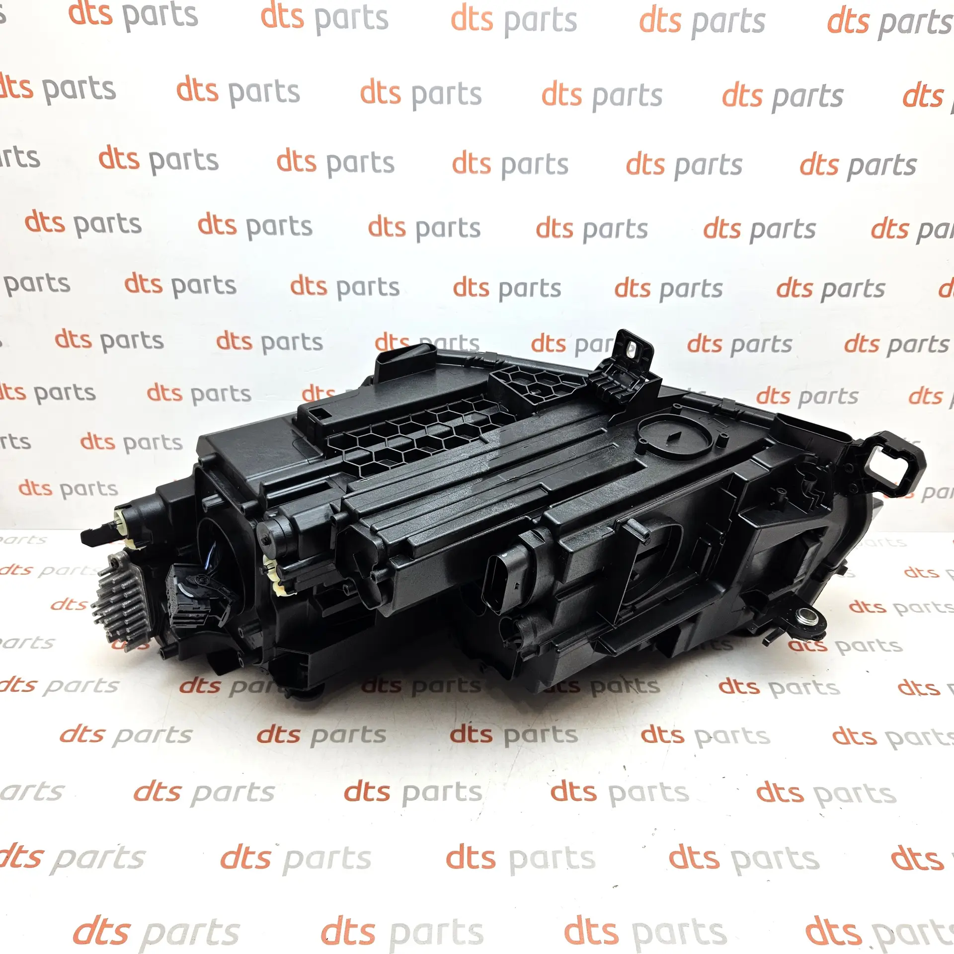 OEM VAG 571941078A – Right LED headlight