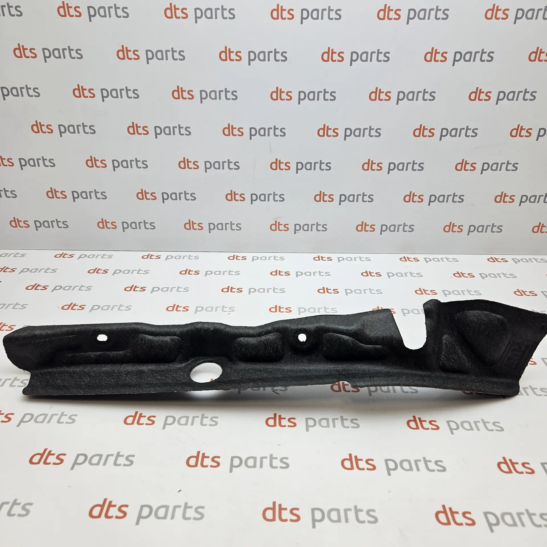 OEM Subaru 57256AL022 – Front right fender inner cover