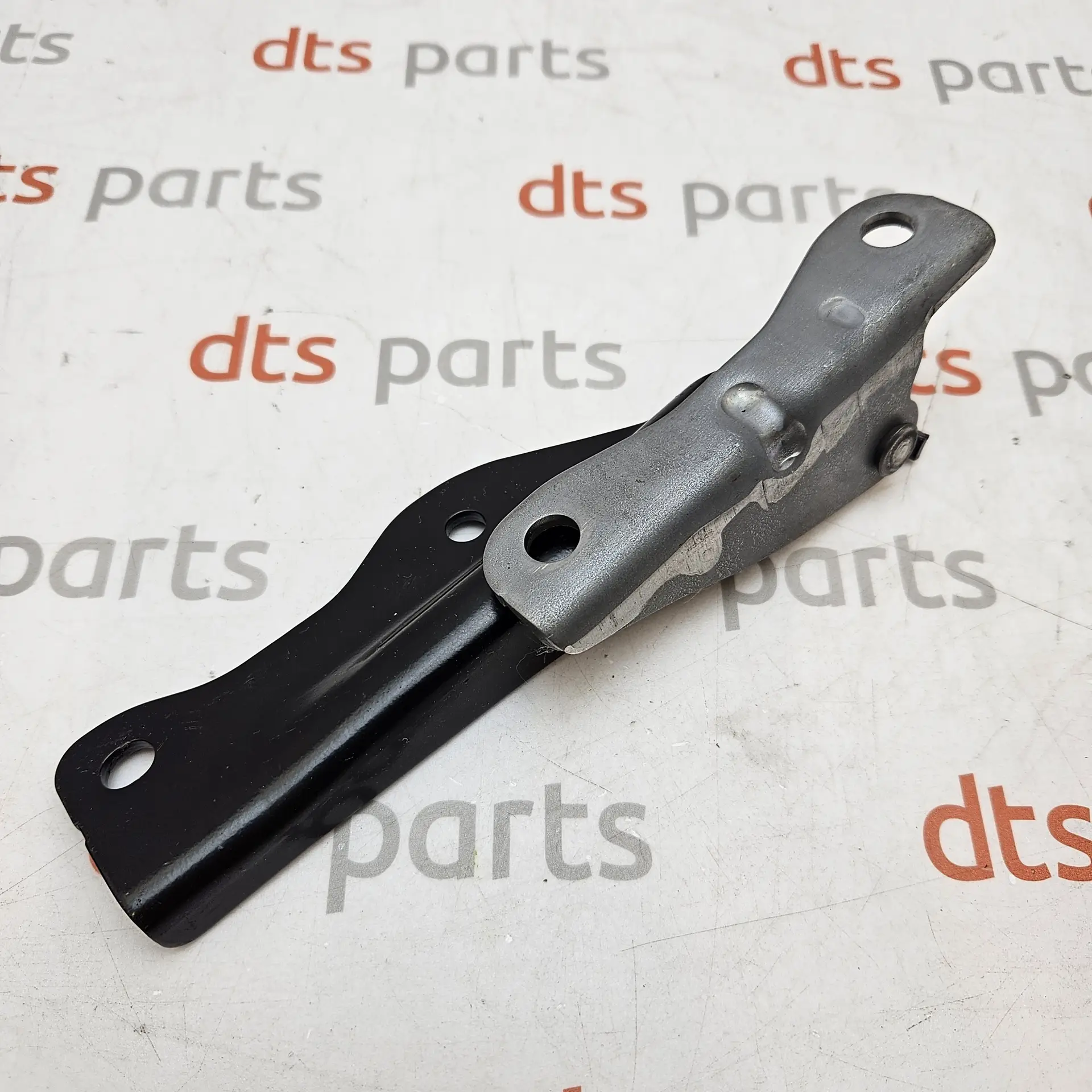 OEM Subaru 57260AE020 – Hood hinge