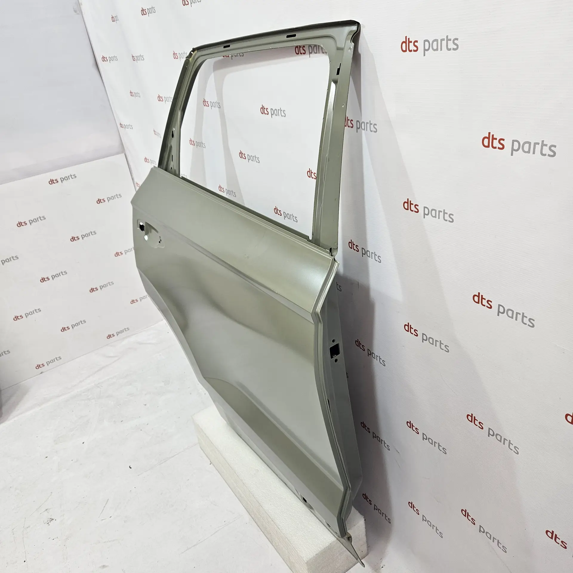 OEM VAG 575833052J – Rear right door