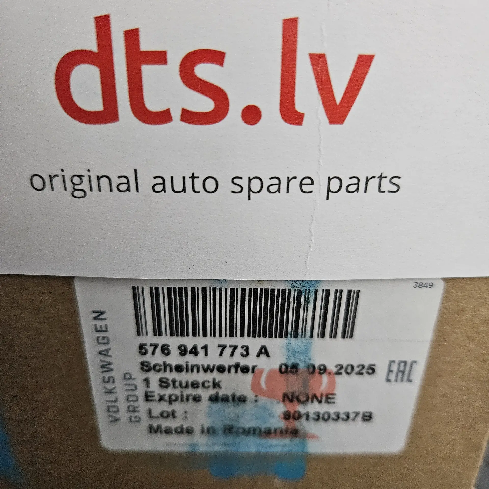 OEM Seat 576941773A – Front left headlight