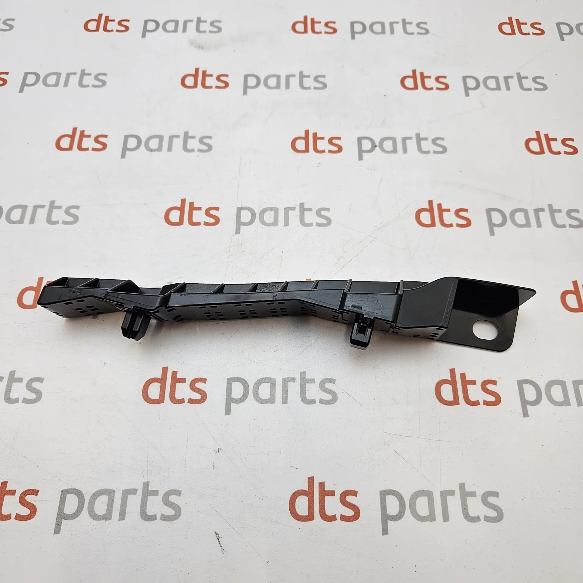 OEM Subaru 57707SG030 – Front bumper, left side mounting bracket