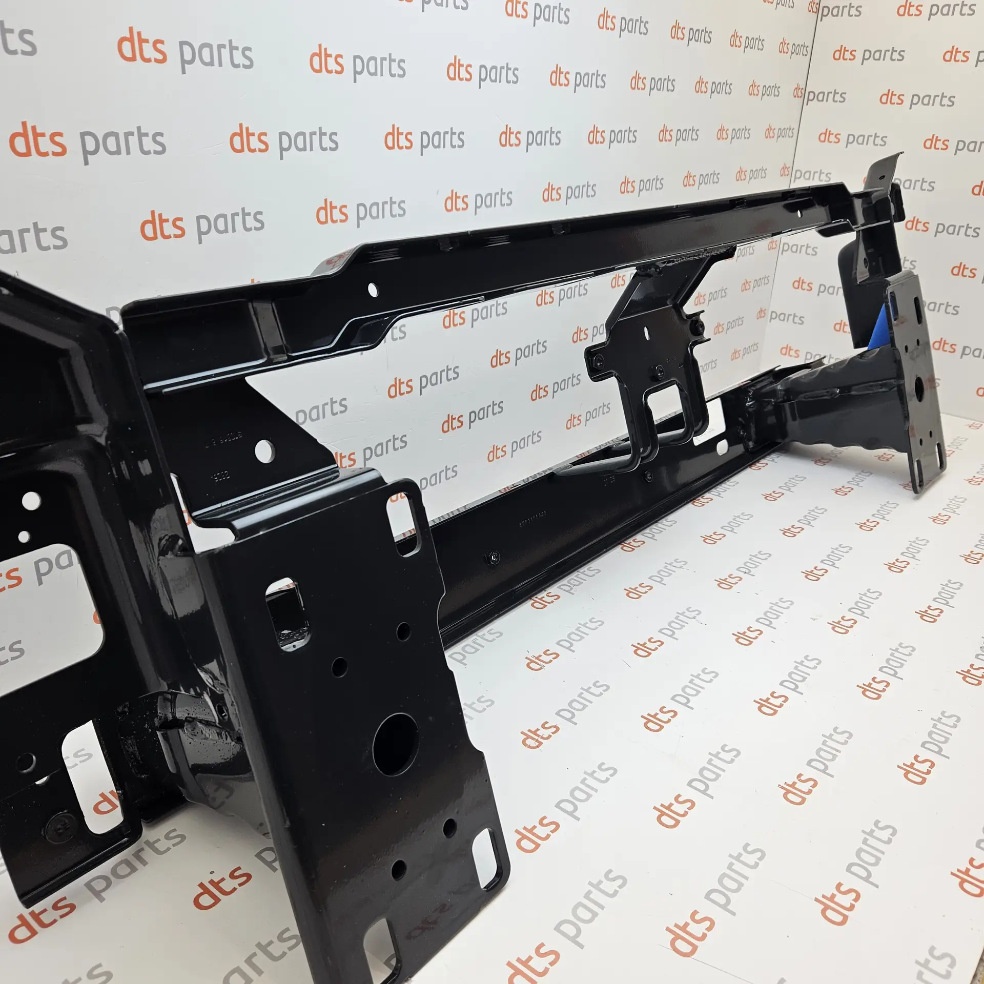 OEM Iveco 5803167144 – Front bumper reinforcement crossmember
