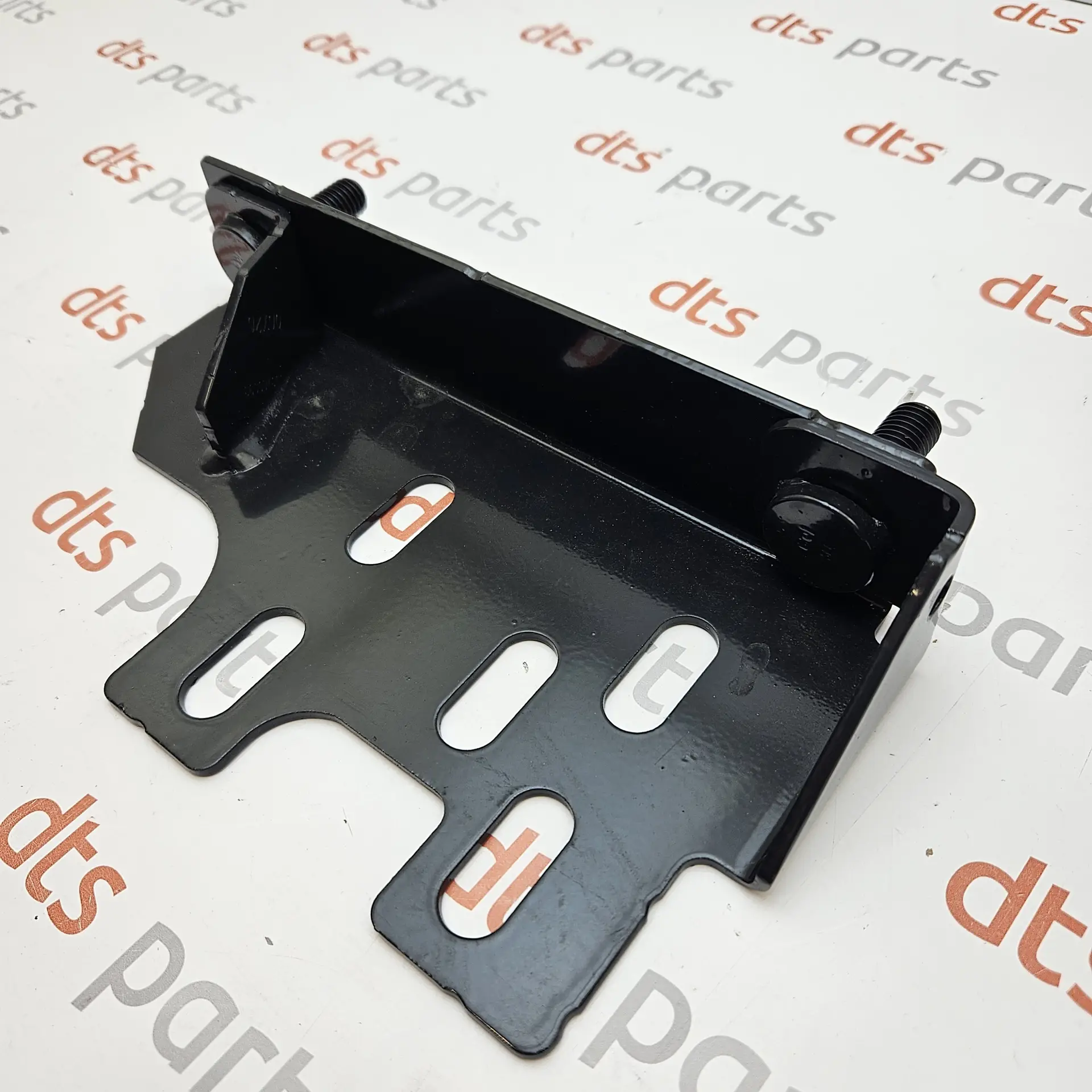 OEM Iveco 5803299048 – Front left outer bumper bracket