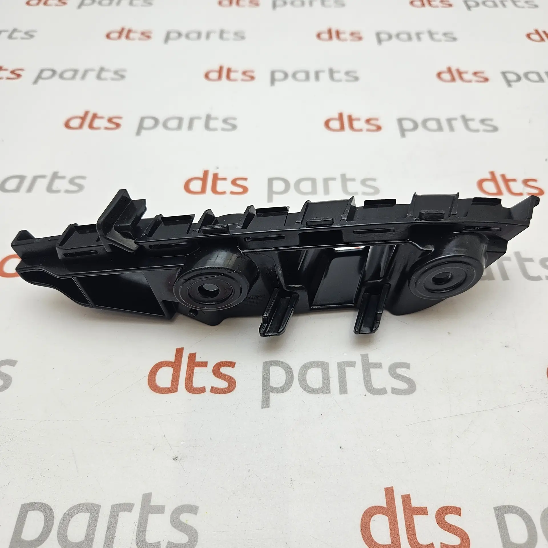 OEM VAG 5C6807184A – Front Bumper Right Side Retainer